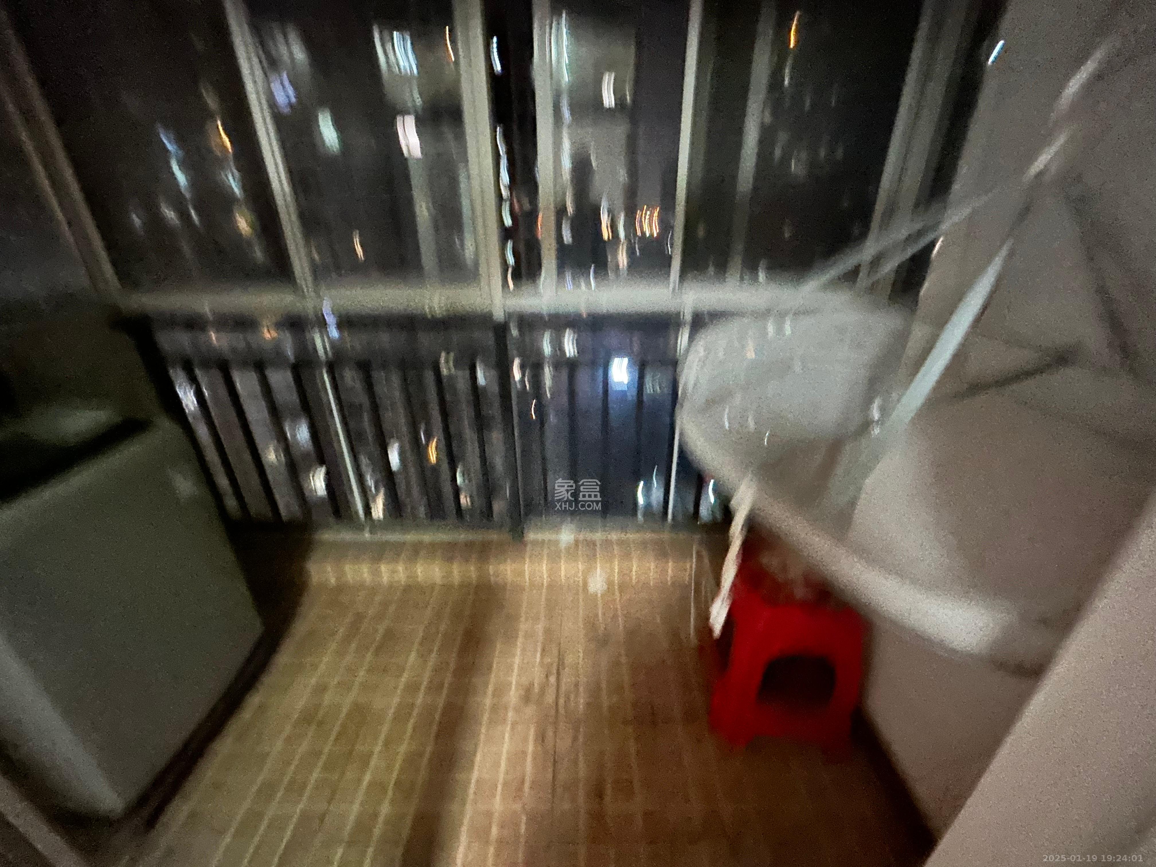 中房F联邦  4室2厅2卫    3800.0元/月室内图