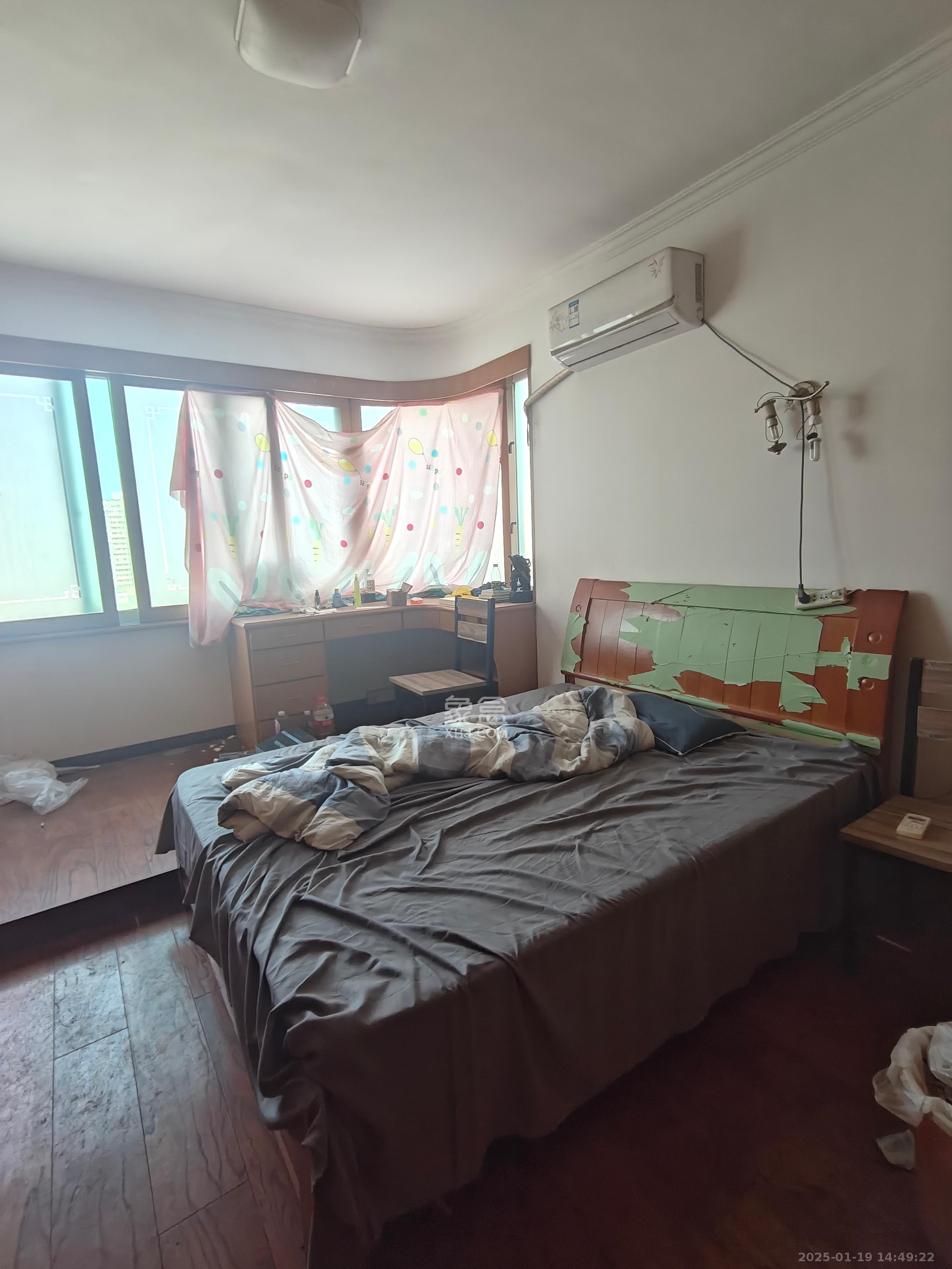 建工集团单位房 3室1厅1卫 3200.0元/月 建工集团单位房 3室1厅1卫 3200.0元/月室内图