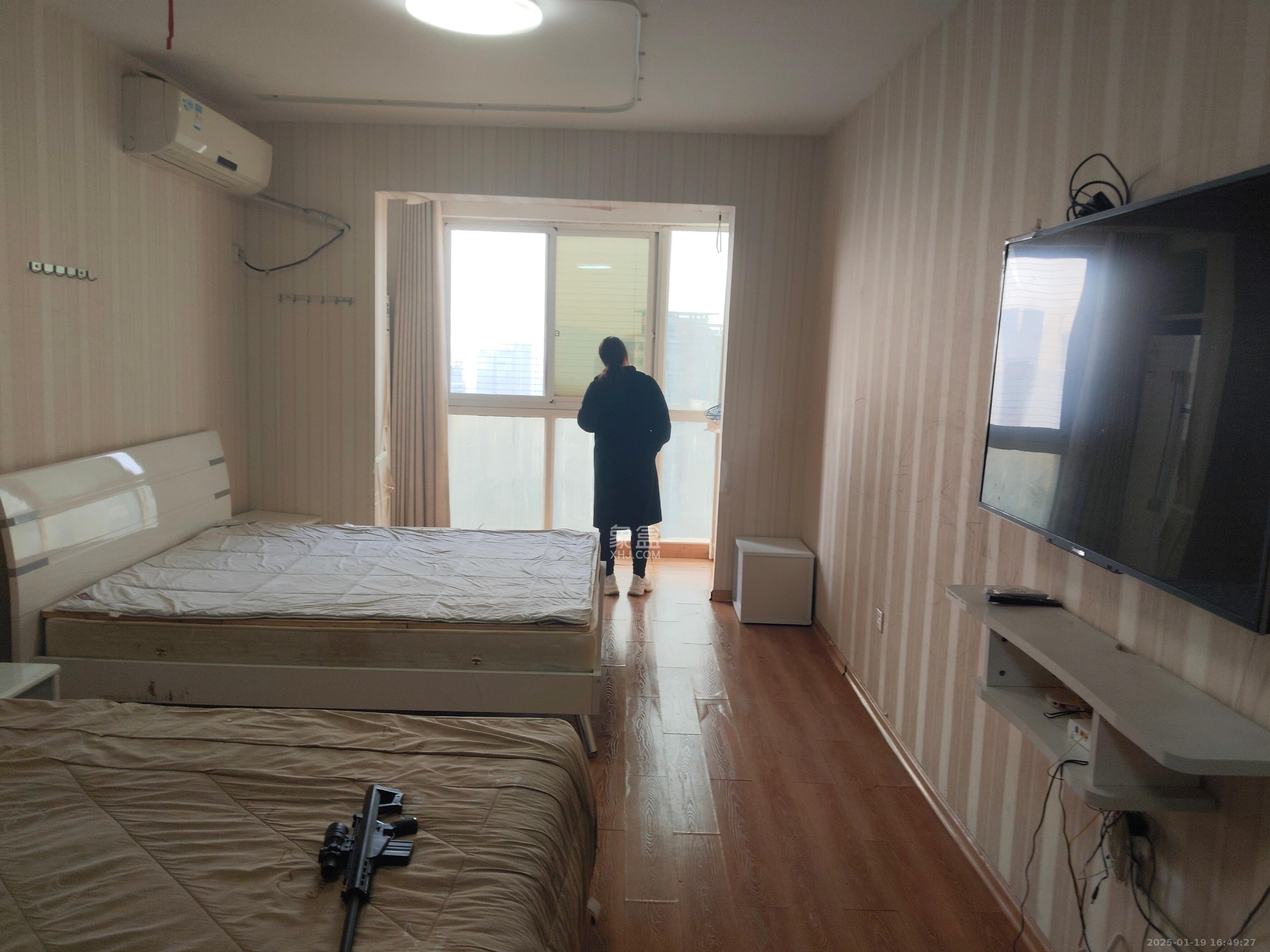 银轩铭誉(四海怡家) 1室1厅1卫 2200.0元/月 银轩铭誉(四海怡家) 1室1厅1卫 2200.0元/月室内图