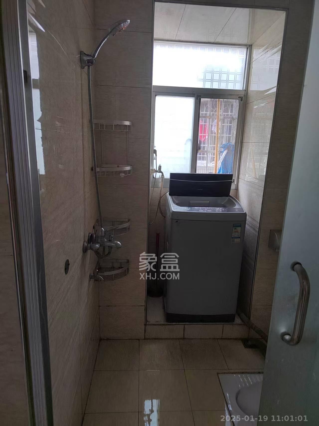 马王堆汽配城  3室2厅1卫   2280.00元/月室内图