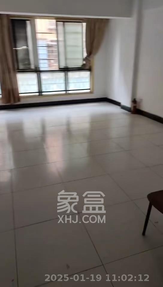 长建建材市场  2室2厅1卫   1600.00元/月室内图