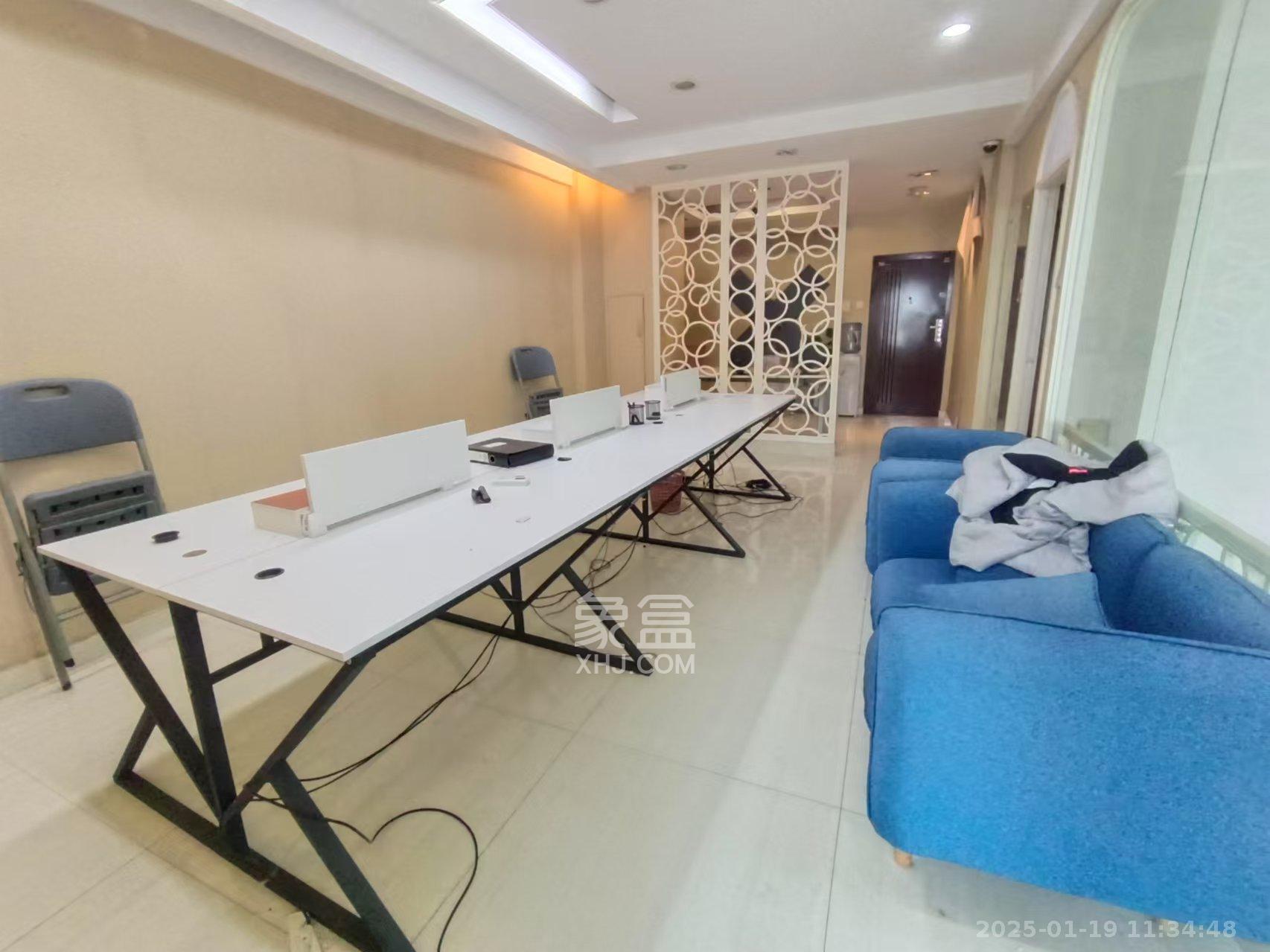 融圣国际  1室1厅1卫    1400.0元/月 融圣国际  1室1厅1卫    1400.0元/月室内图