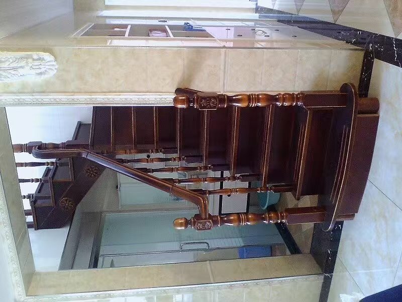 五江建材城  5室2厅2卫    79.8万 五江建材城  5室2厅2卫    79.8万客厅