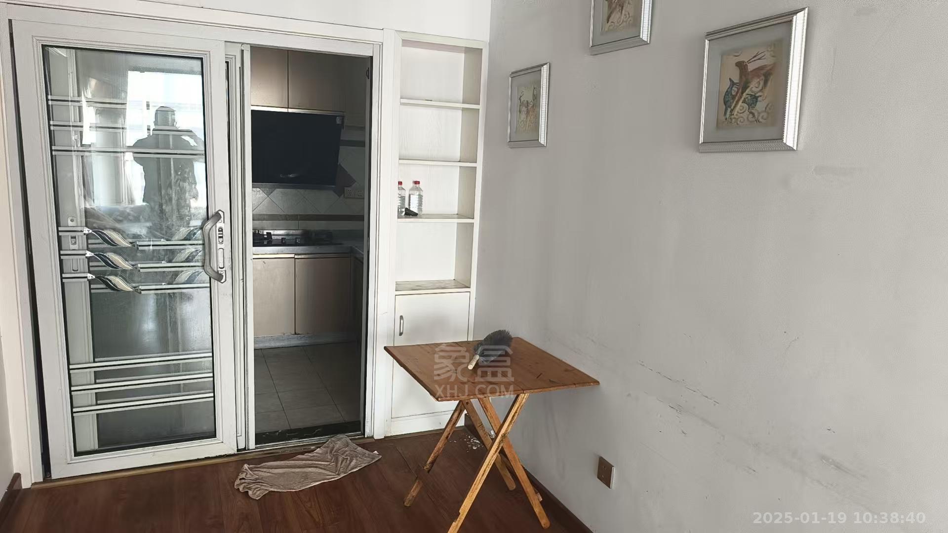 金轮翡翠名园 3室2厅1卫 2500.0元/月 金轮翡翠名园 3室2厅1卫 2500.0元/月室内图