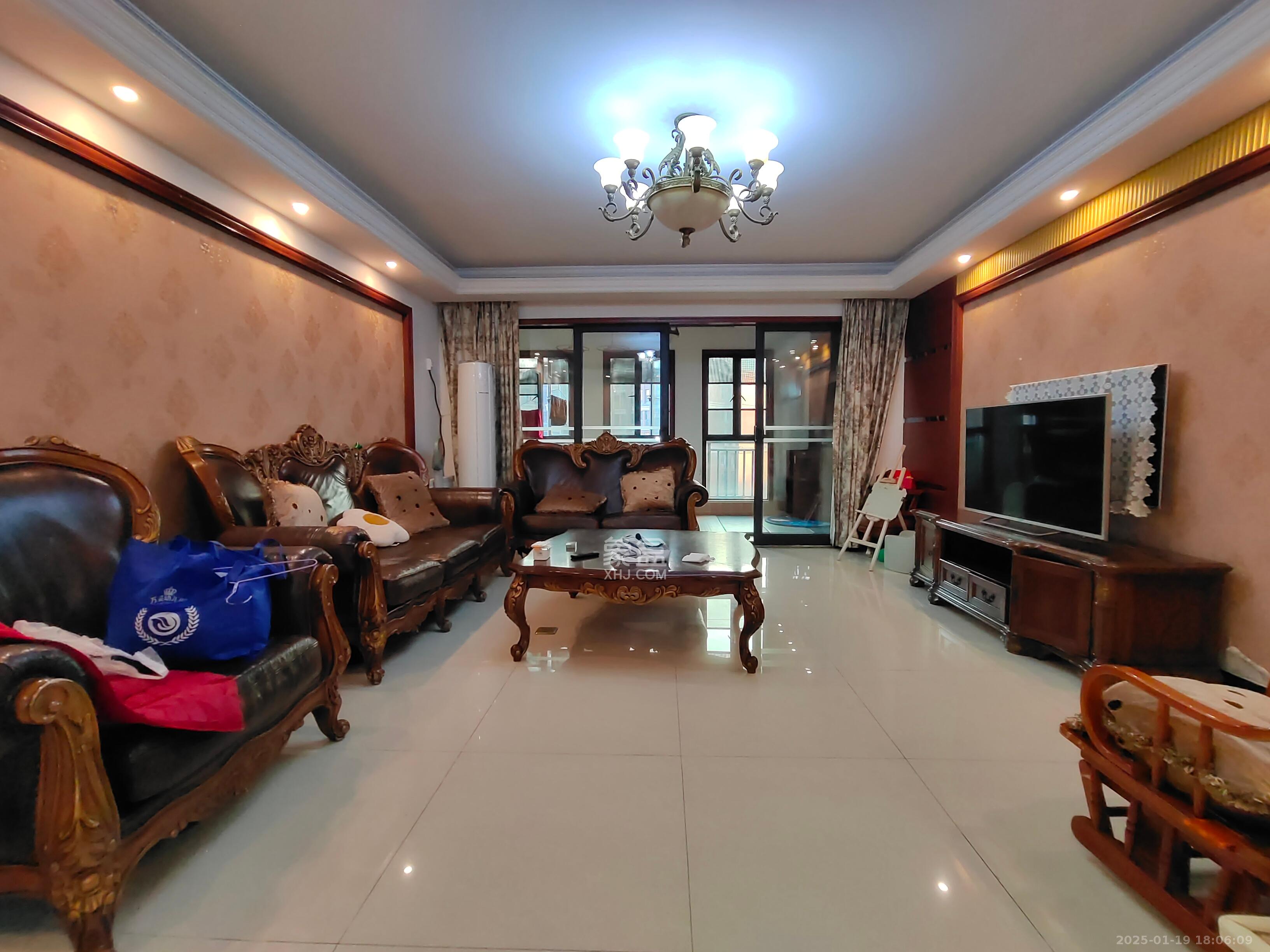 中隆国际御玺 4室2厅3卫 6200.0元/月 中隆国际御玺 4室2厅3卫 6200.0元/月室内图