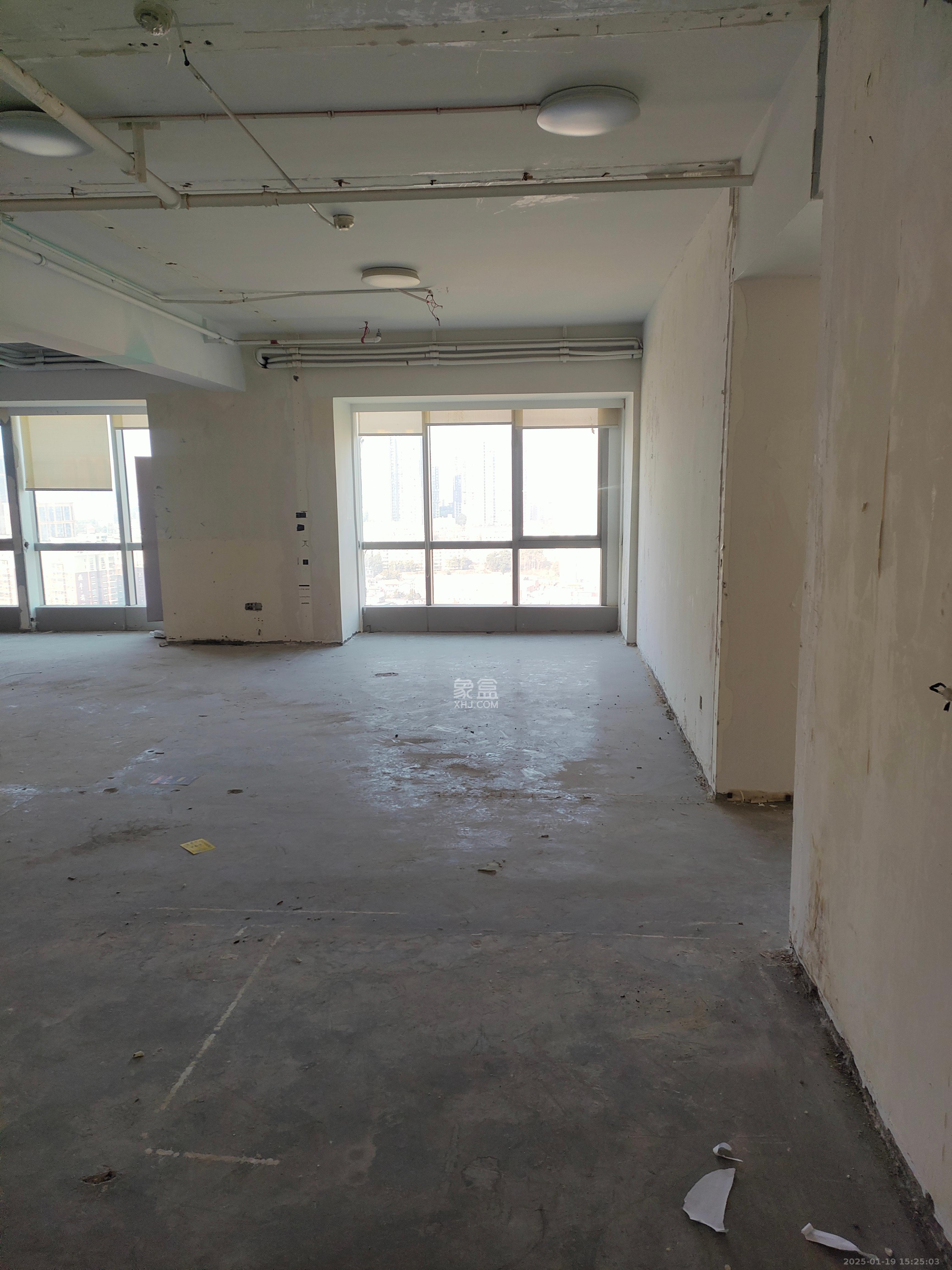 德思勤城市广场(宝格丽公寓) 7室1厅1卫 10000.0元/月 德思勤城市广场(宝格丽公寓) 7室1厅1卫 10000.0元/月室内图