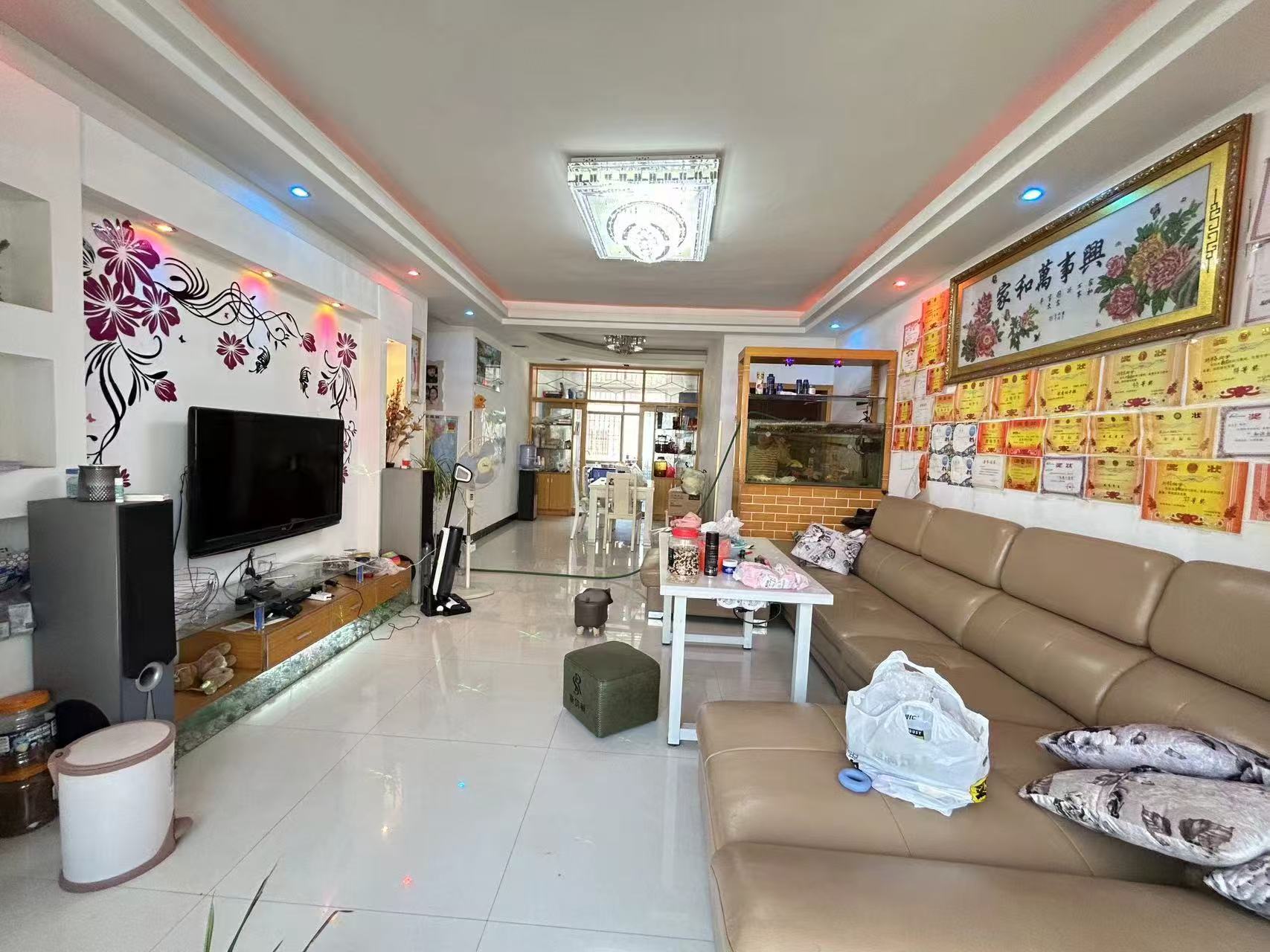 五江建材城  3室2厅2卫    60.0万 五江建材城  3室2厅2卫    60.0万