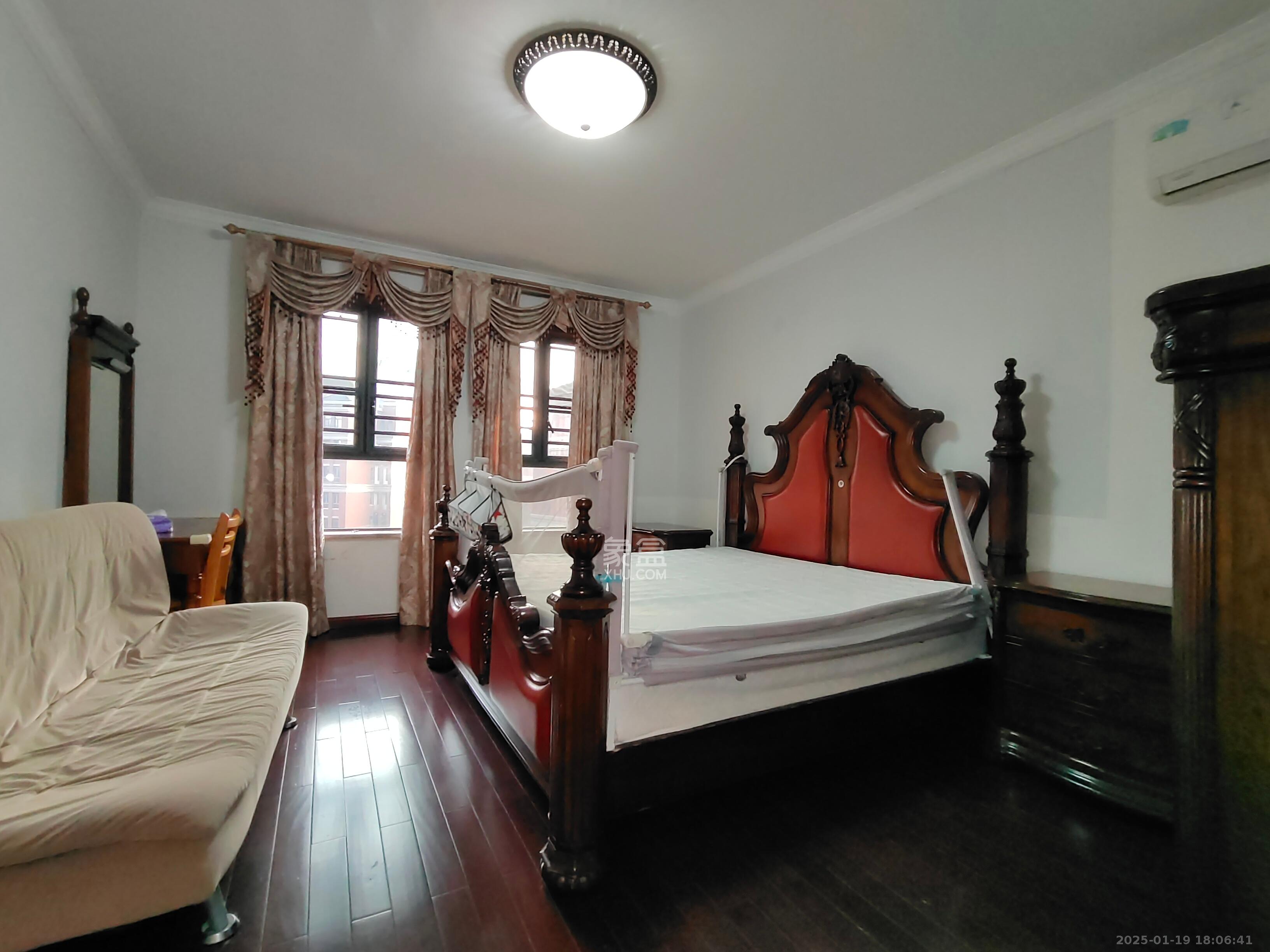 中隆国际御玺 4室2厅3卫 6200.0元/月 中隆国际御玺 4室2厅3卫 6200.0元/月室内图