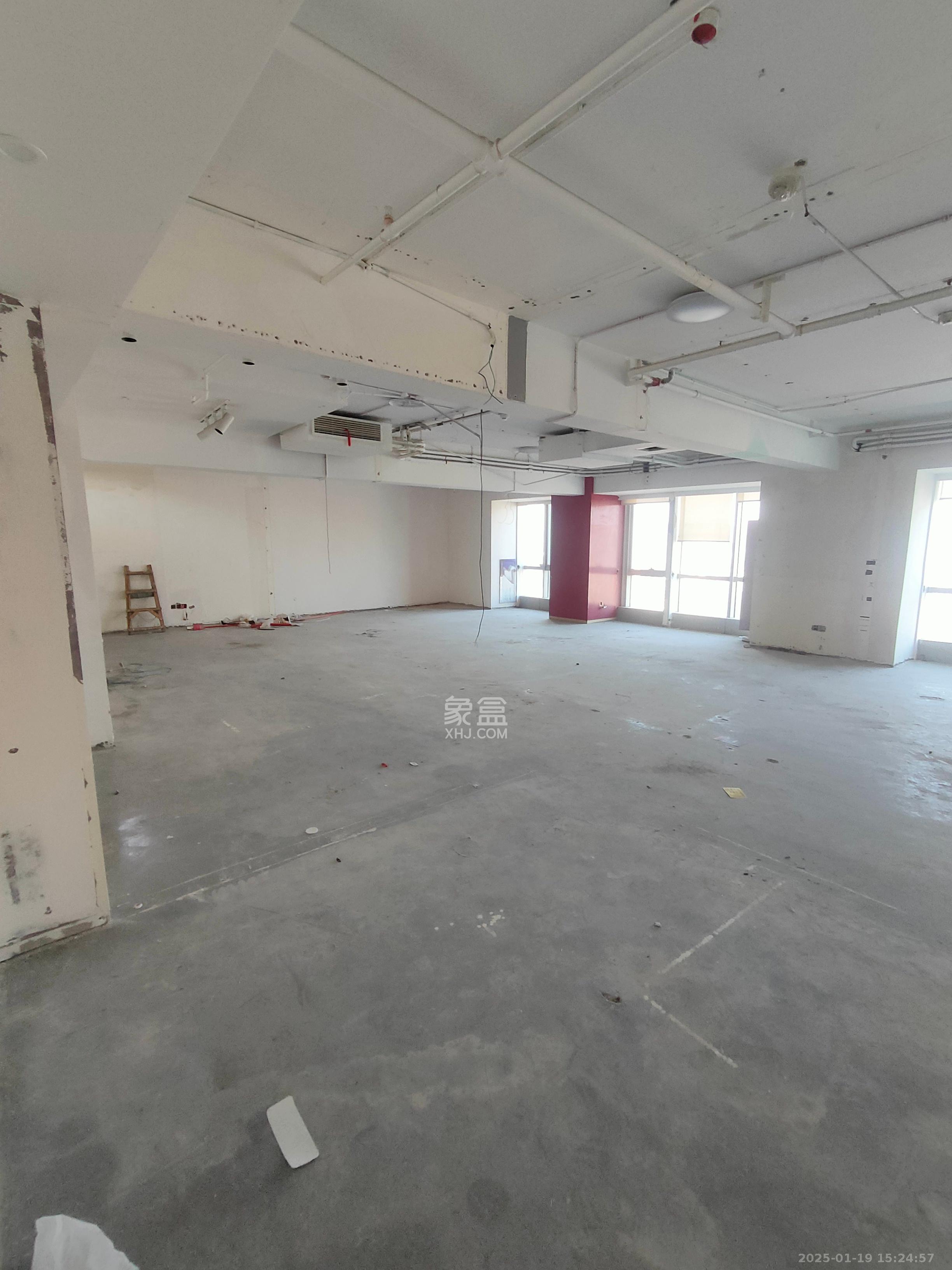 德思勤城市广场(宝格丽公寓)  7室1厅1卫    10000.0元/月 德思勤城市广场(宝格丽公寓)  7室1厅1卫    10000.0元/月