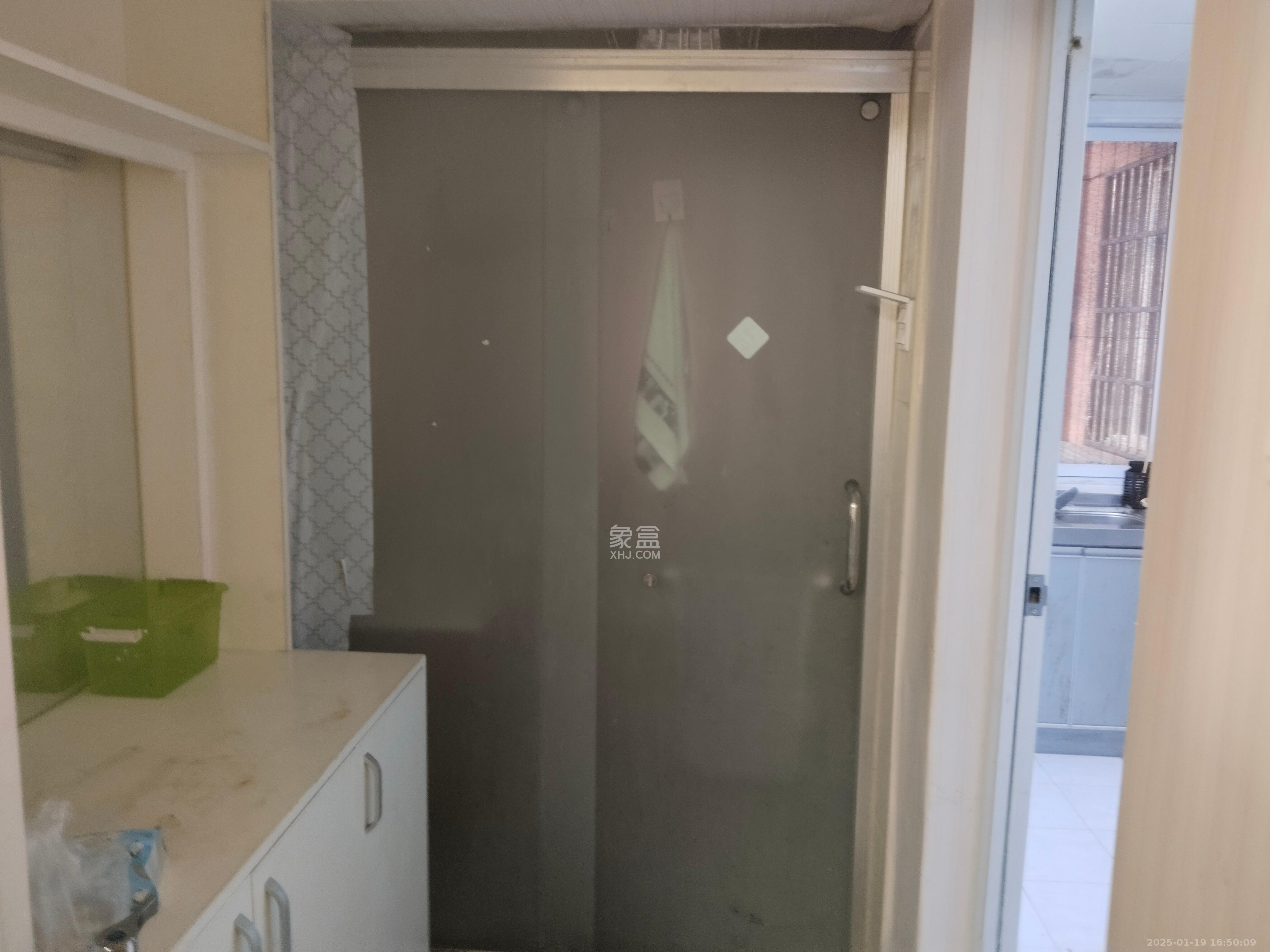 银轩铭誉(四海怡家) 1室1厅1卫 2200.0元/月 银轩铭誉(四海怡家) 1室1厅1卫 2200.0元/月室内图