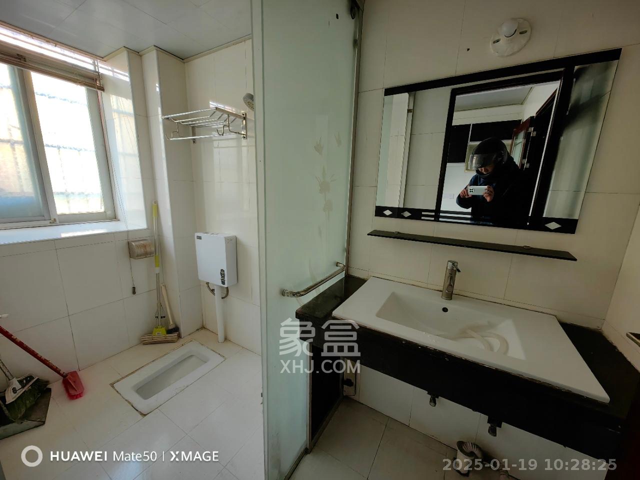 洞井一小区 3室2厅1卫 1800.0元/月 洞井一小区 3室2厅1卫 1800.0元/月室内图