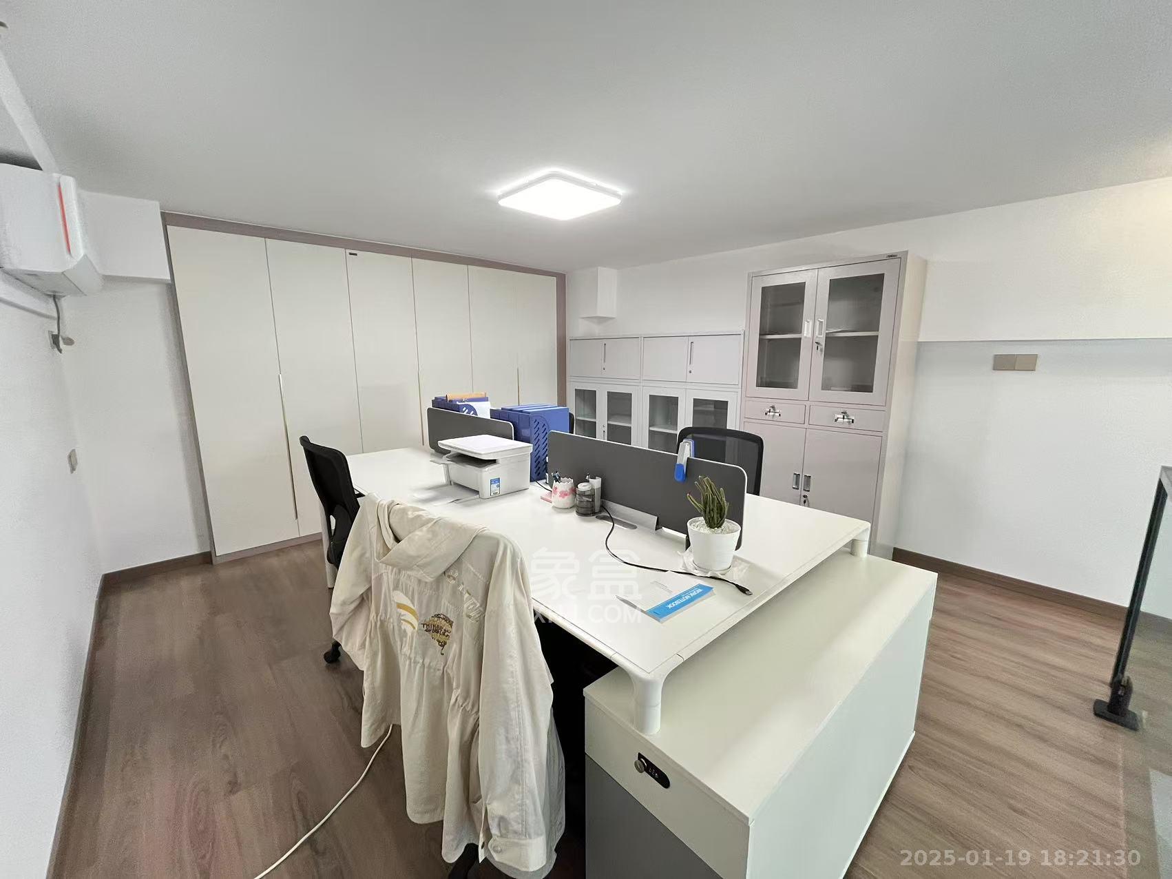 梅溪湖金茂湾 1室1厅1卫 3000.0元/月 梅溪湖金茂湾 1室1厅1卫 3000.0元/月室内图