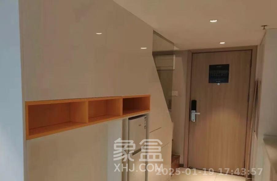 时代年华  1室1厅1卫   1600.00元/月室内图