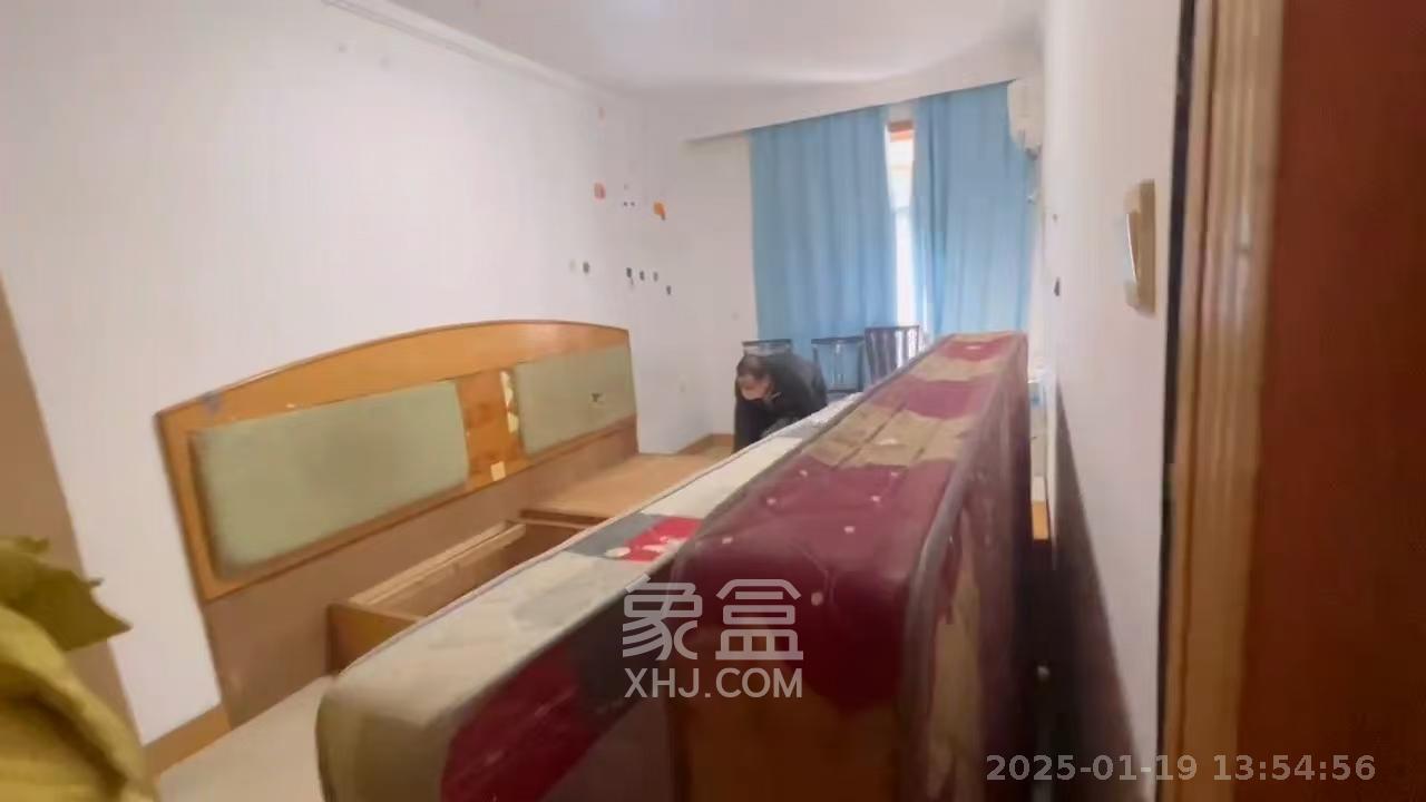 富绿山庄 4室2厅2卫 3350.0元/月 富绿山庄 4室2厅2卫 3350.0元/月室内图