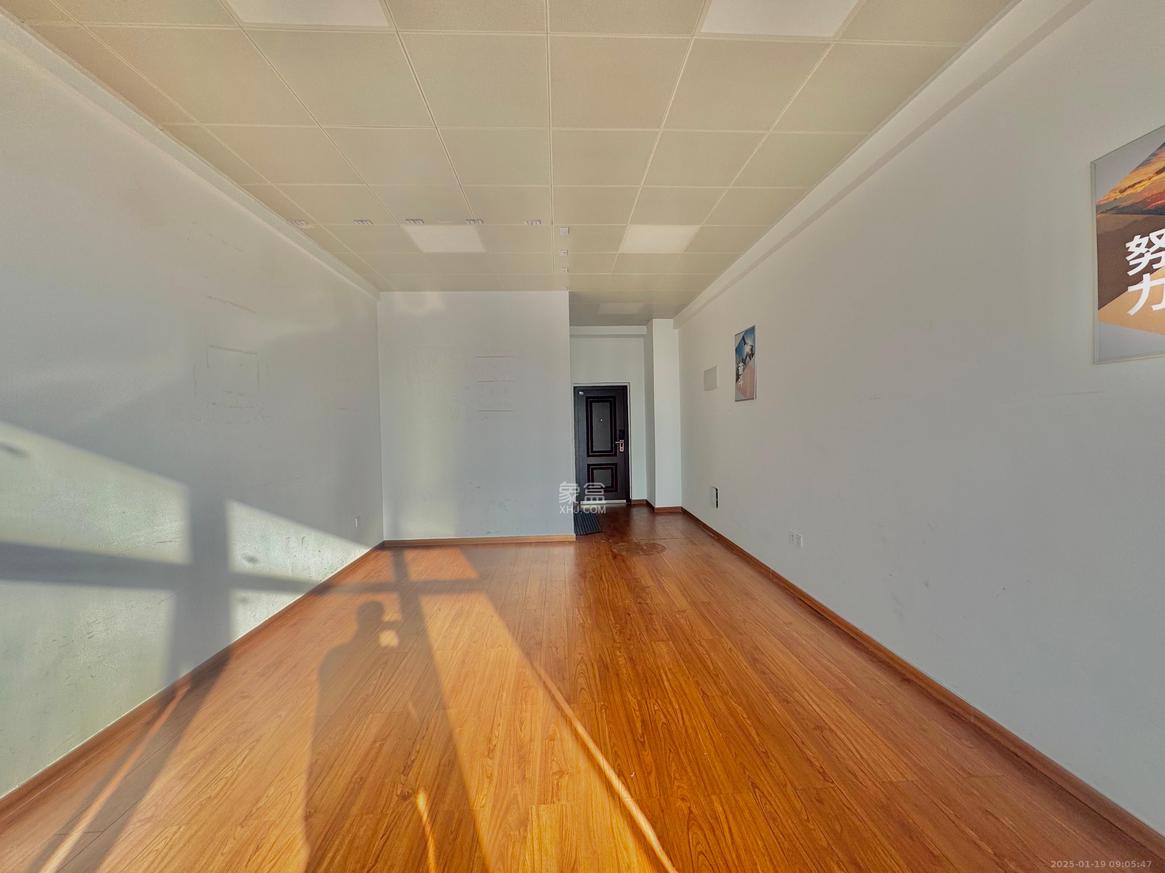 奥克斯缔壹城 1室1厅1卫 2000.0元/月 奥克斯缔壹城 1室1厅1卫 2000.0元/月室内图