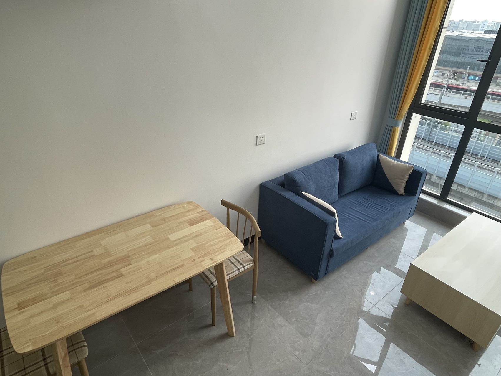 新长海D1站  1室0厅0卫   1600.00元/月室内图