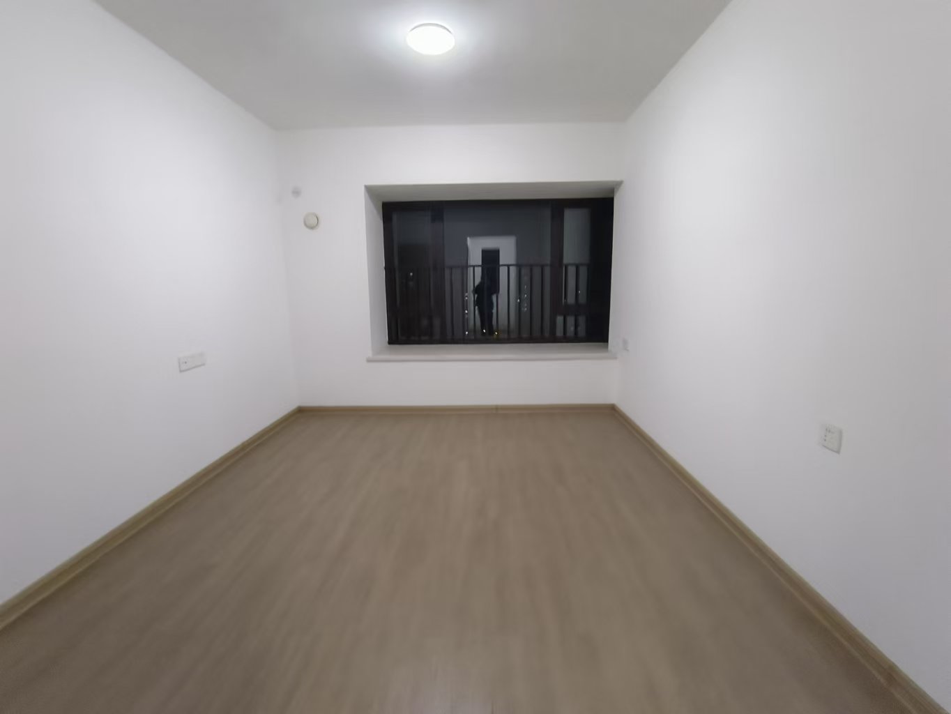 美的翰城  3室2厅2卫    93.8万 美的翰城  3室2厅2卫    93.8万室内图