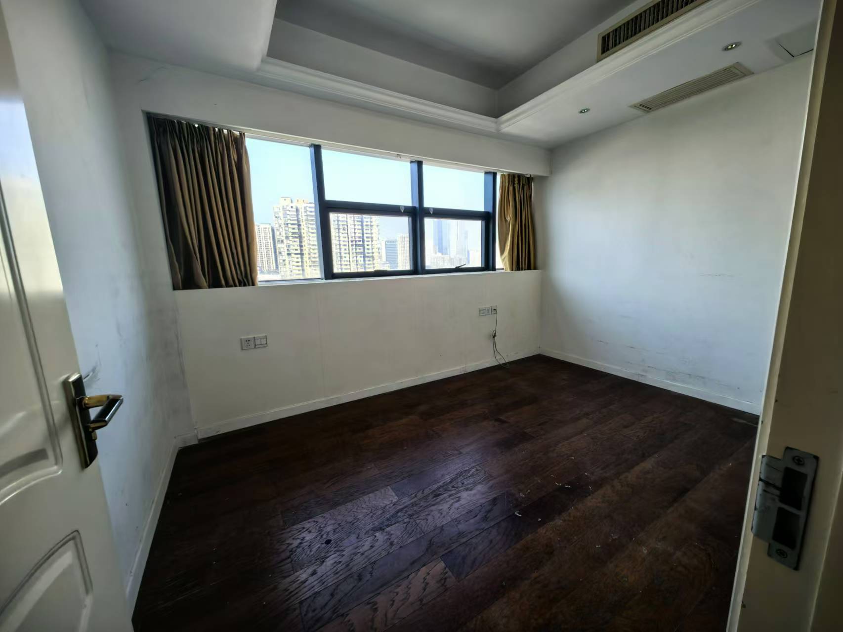 壹号公馆 2室1厅1卫 4000.0元/月 壹号公馆 2室1厅1卫 4000.0元/月室内图