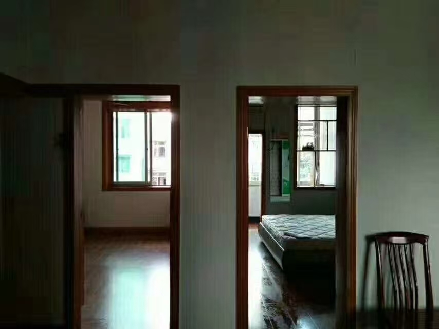 公路局宿舍  2室1厅1卫   1500.00元/月室内图