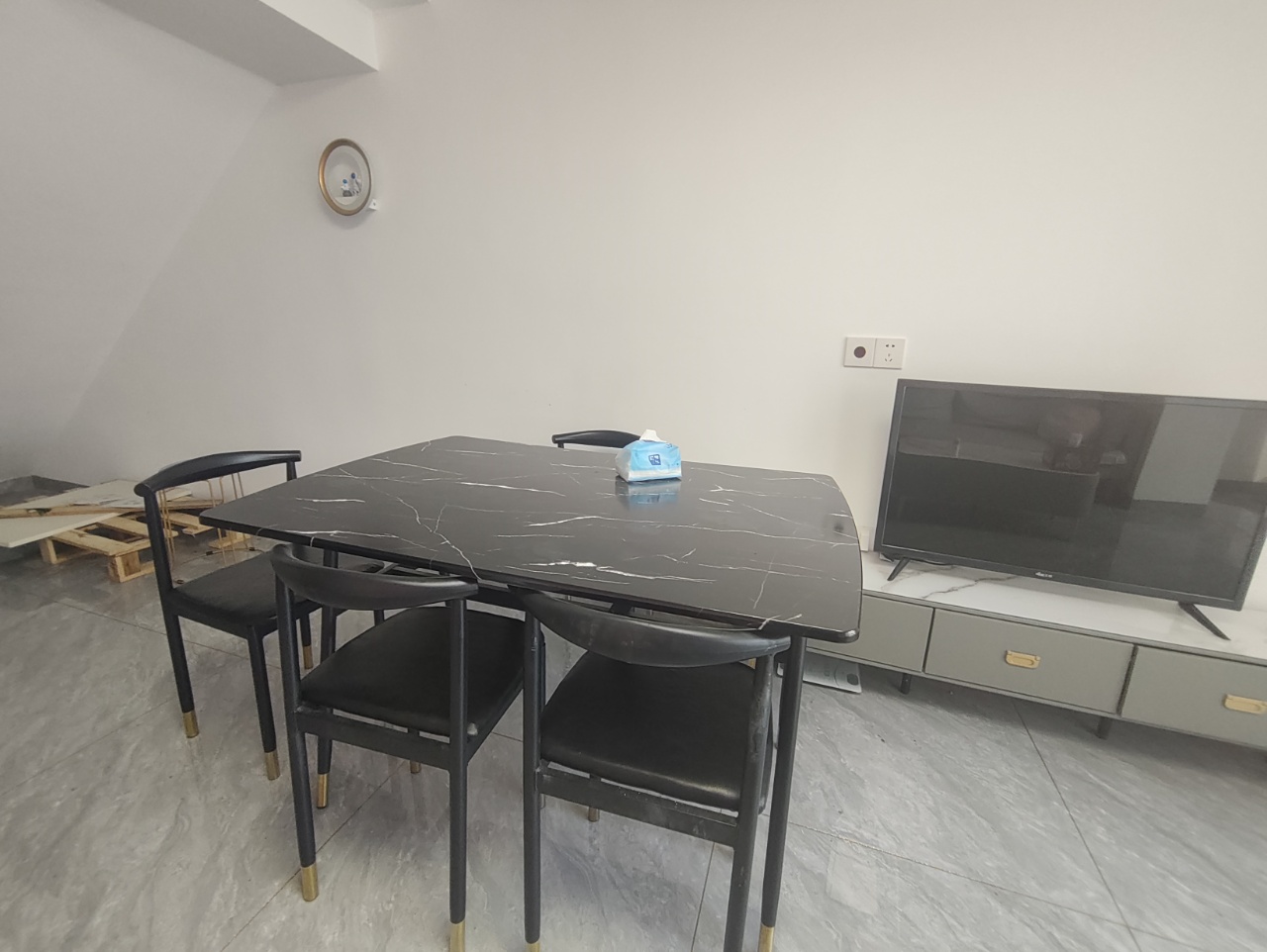 远大购物广场 2室2厅2卫 100.0万 远大购物广场 2室2厅2卫 100.0万室内图