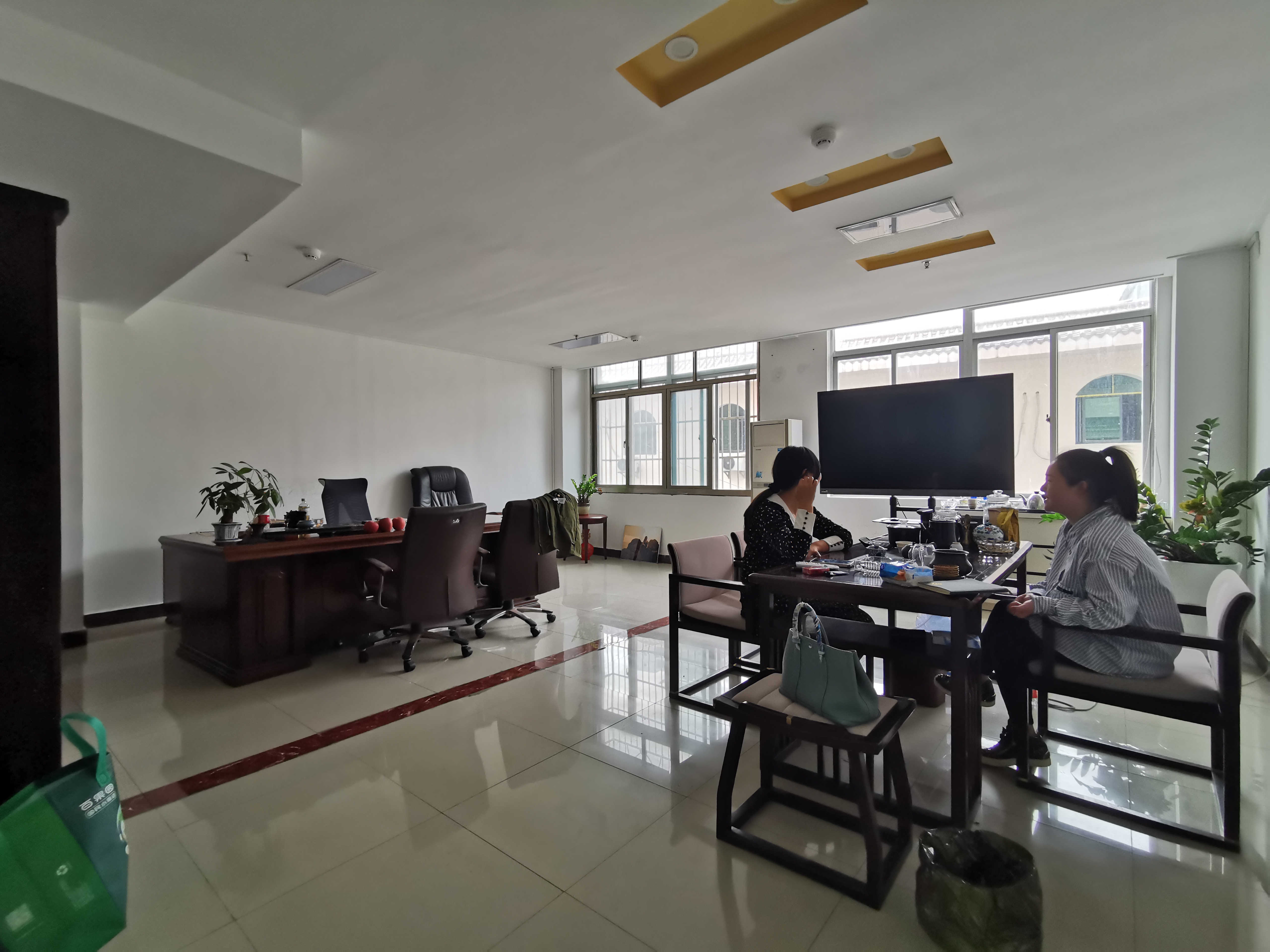 海富大厦  1室1厅2卫    699.0万 海富大厦  1室1厅2卫    699.0万室内图