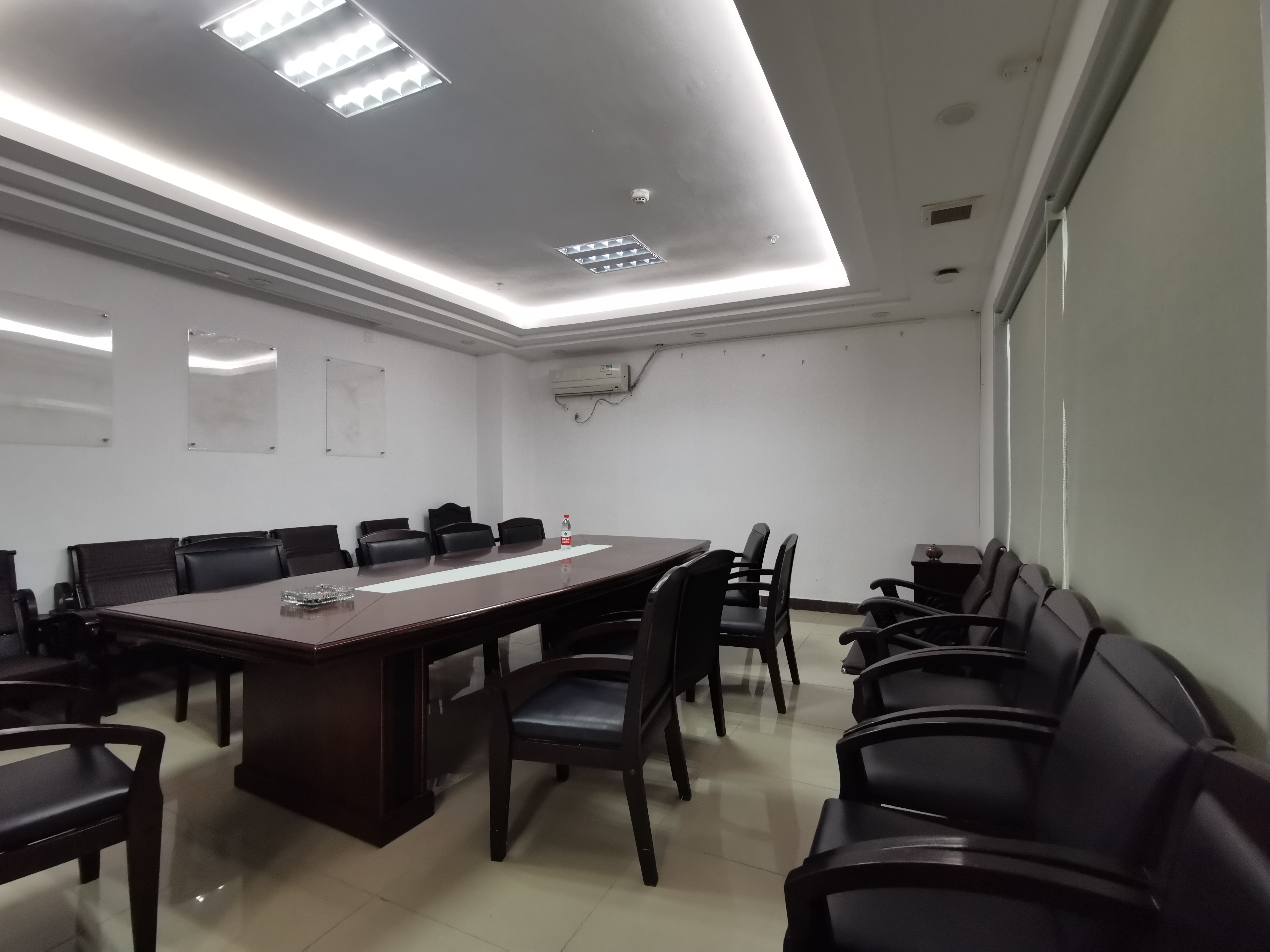 海富大厦  1室1厅2卫    699.0万 海富大厦  1室1厅2卫    699.0万室内图