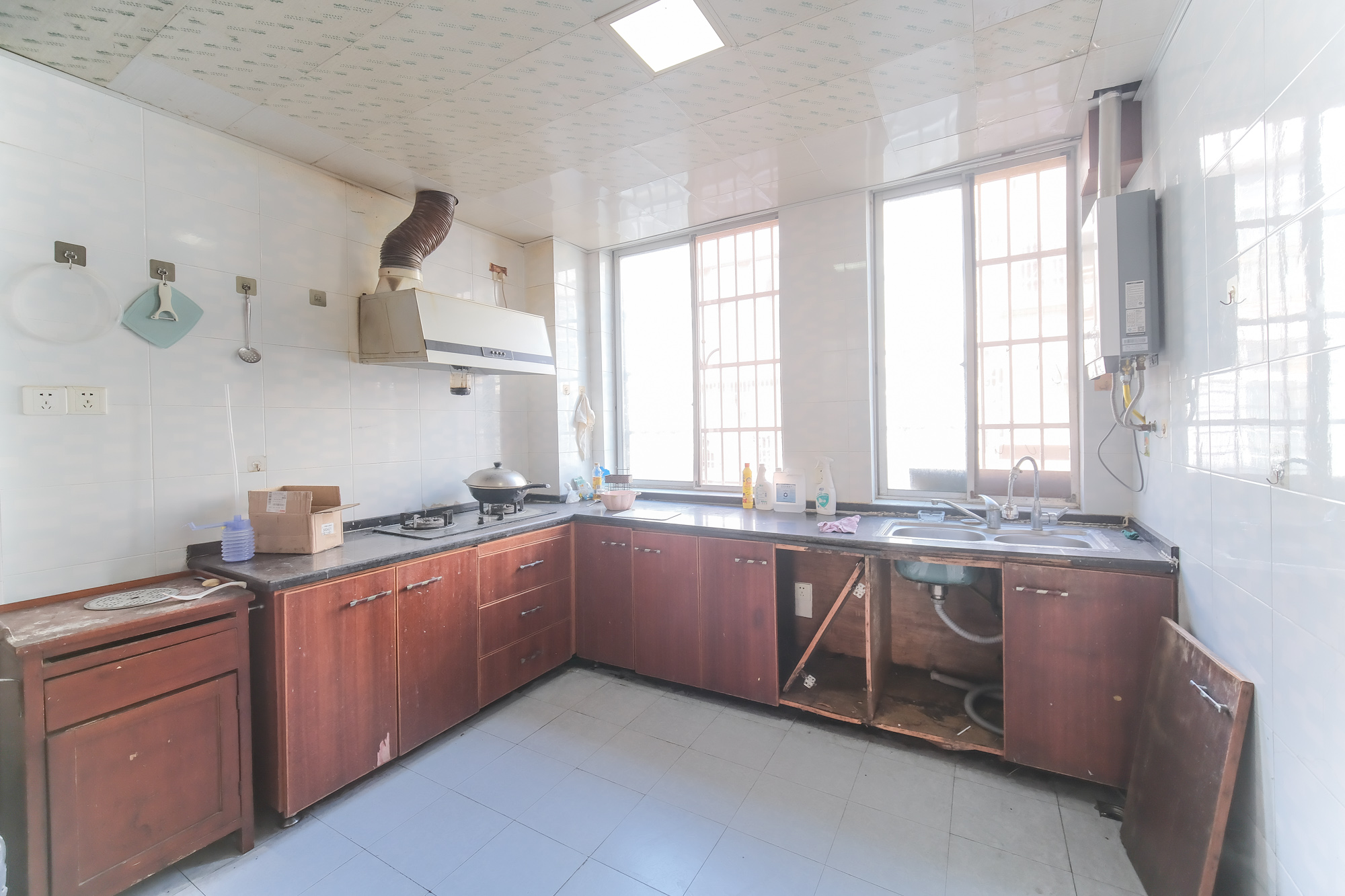 湘绣城  2室2厅1卫    39.8万 湘绣城  2室2厅1卫    39.8万厨房