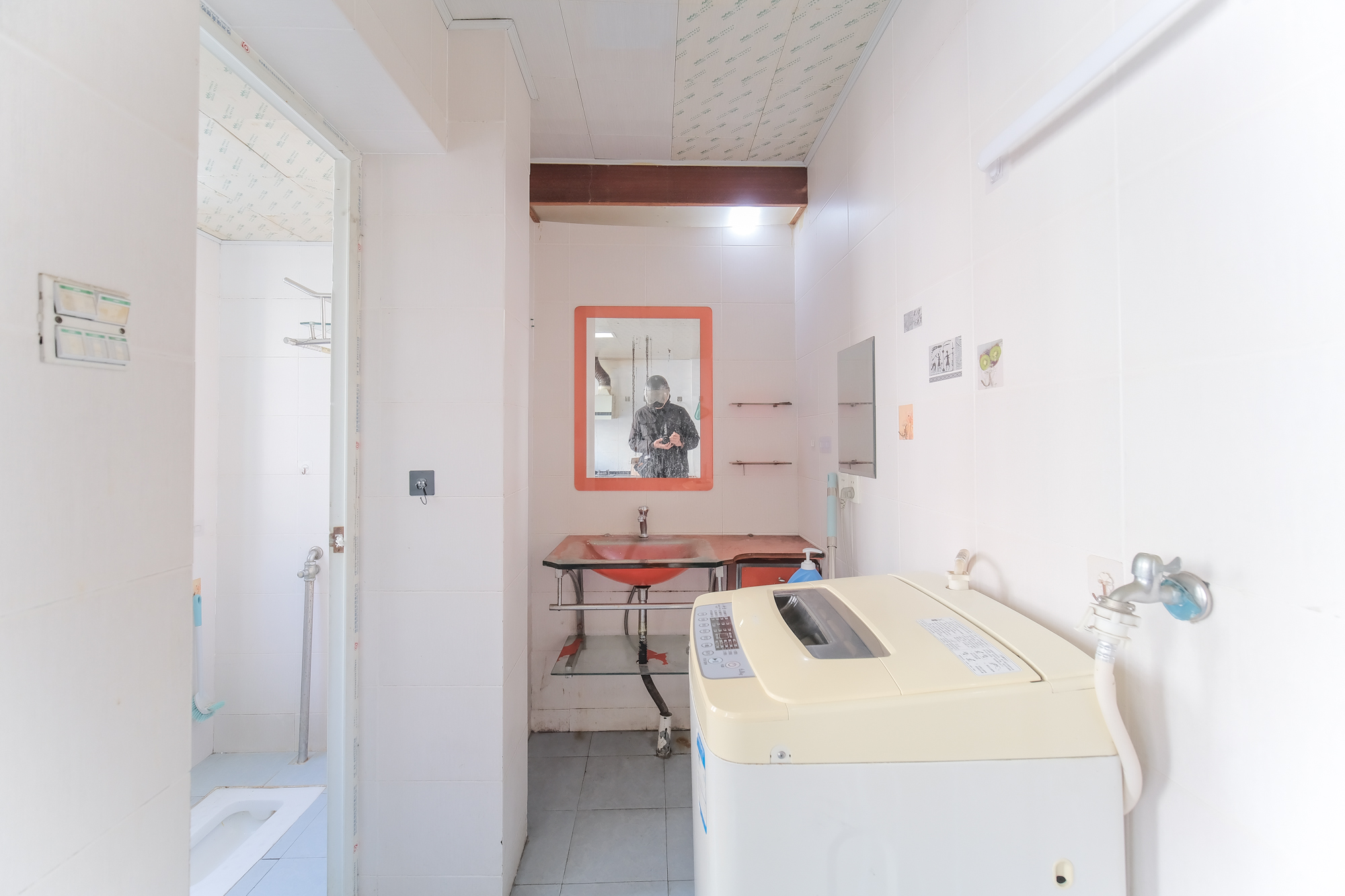 湘绣城  2室2厅1卫    39.8万 湘绣城  2室2厅1卫    39.8万卫生间