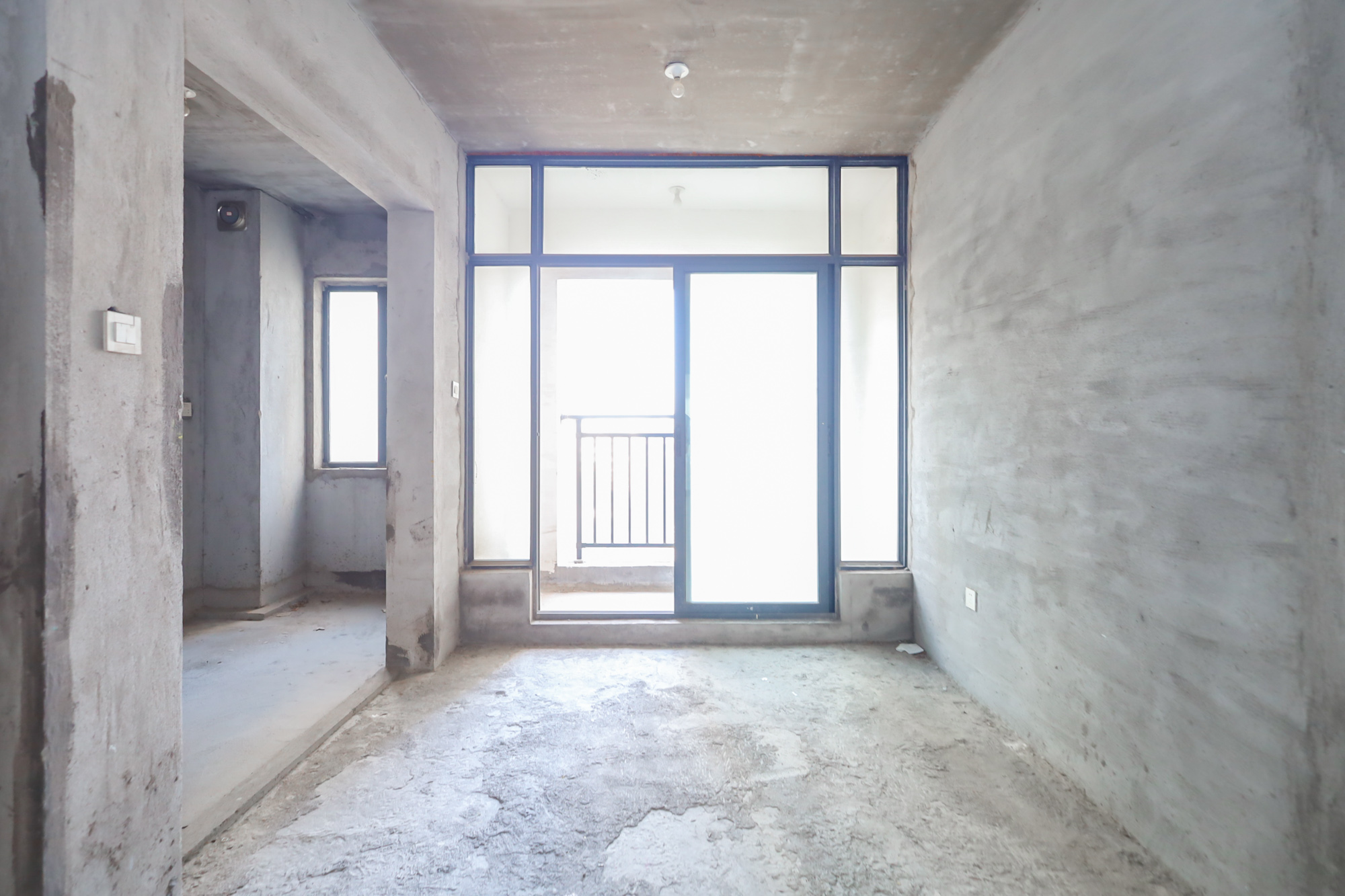 胜家雅苑 4室2厅2卫 159.8万 胜家雅苑 4室2厅2卫 159.8万其他