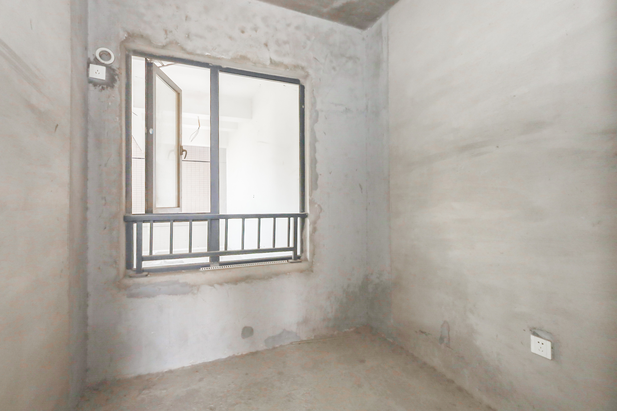 胜家雅苑 4室2厅2卫 159.8万 胜家雅苑 4室2厅2卫 159.8万卧室