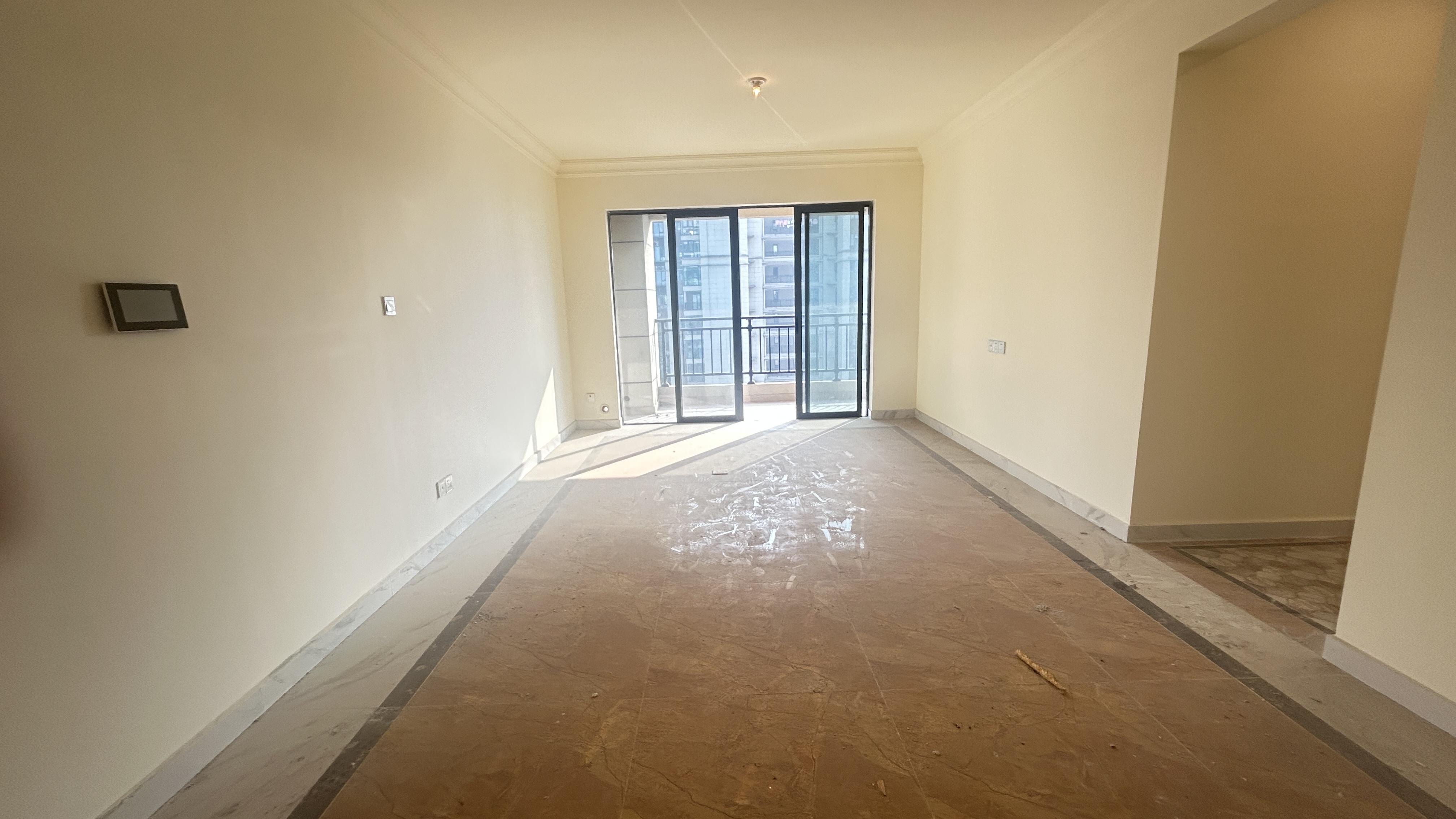 碧桂园梓山府 3室2厅2卫 1600.0元/月 碧桂园梓山府 3室2厅2卫 1600.0元/月室内图