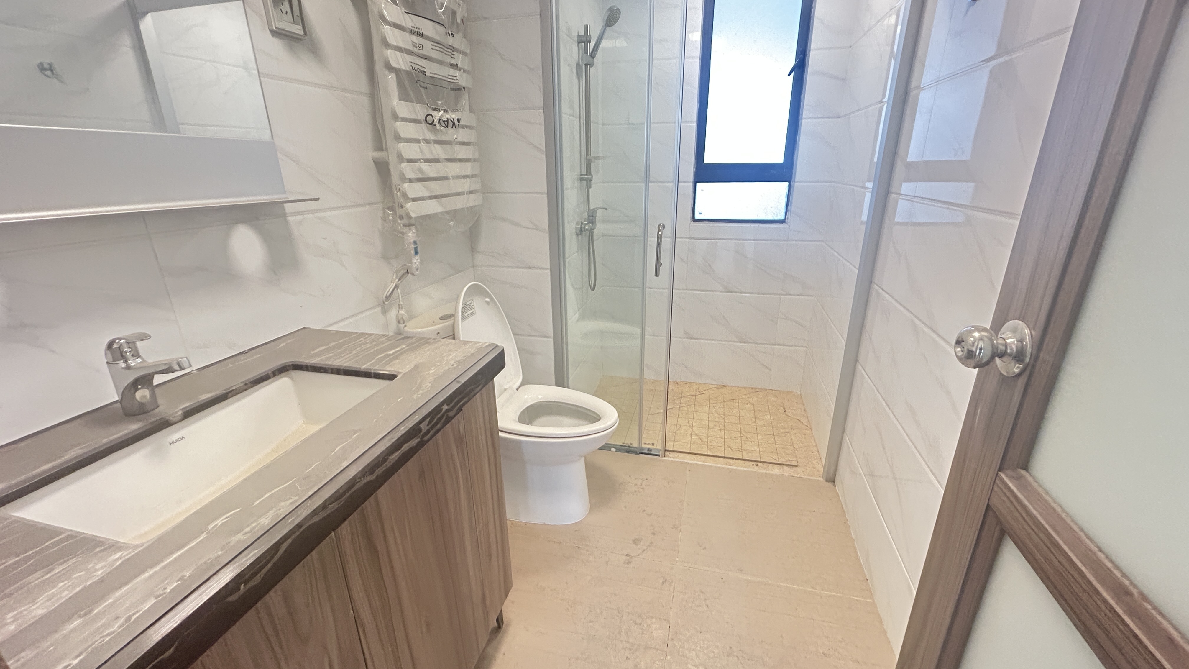 碧桂园梓山府 3室2厅2卫 1600.0元/月 碧桂园梓山府 3室2厅2卫 1600.0元/月室内图