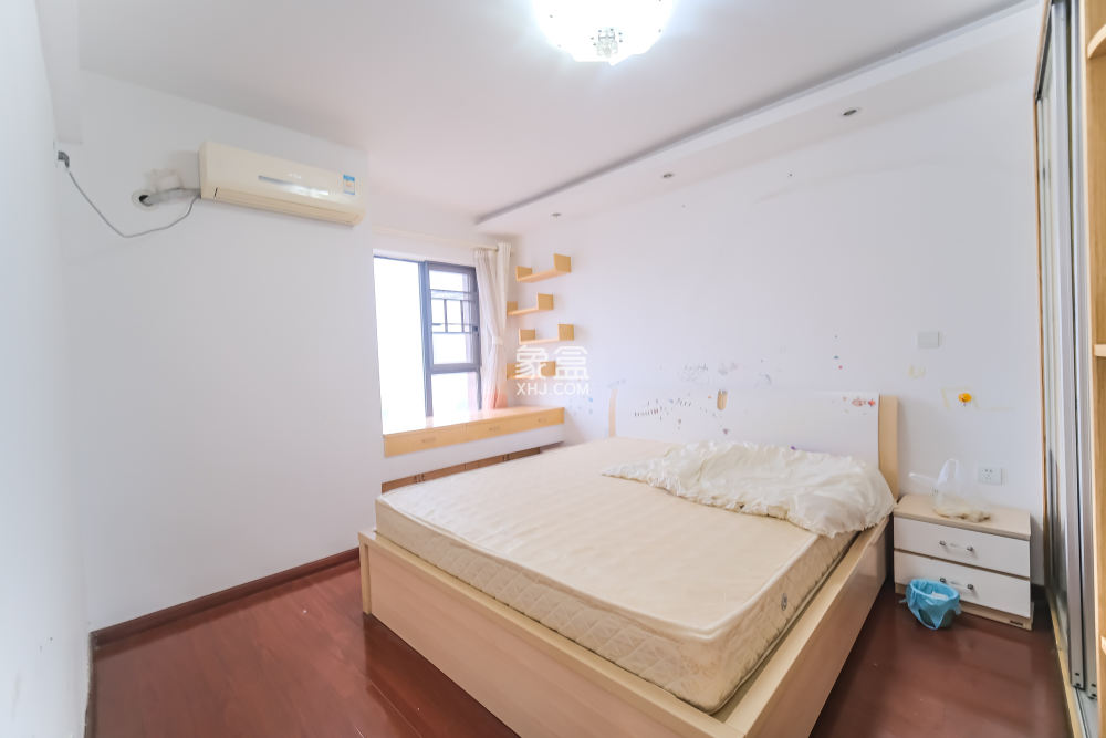 三一街区 3室2厅1卫 1500.0元/月 三一街区 3室2厅1卫 1500.0元/月室内图