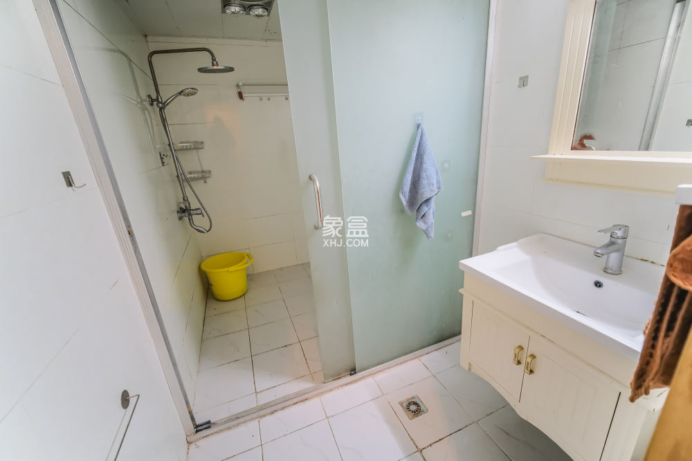 三一街区 3室2厅1卫 1500.0元/月 三一街区 3室2厅1卫 1500.0元/月室内图