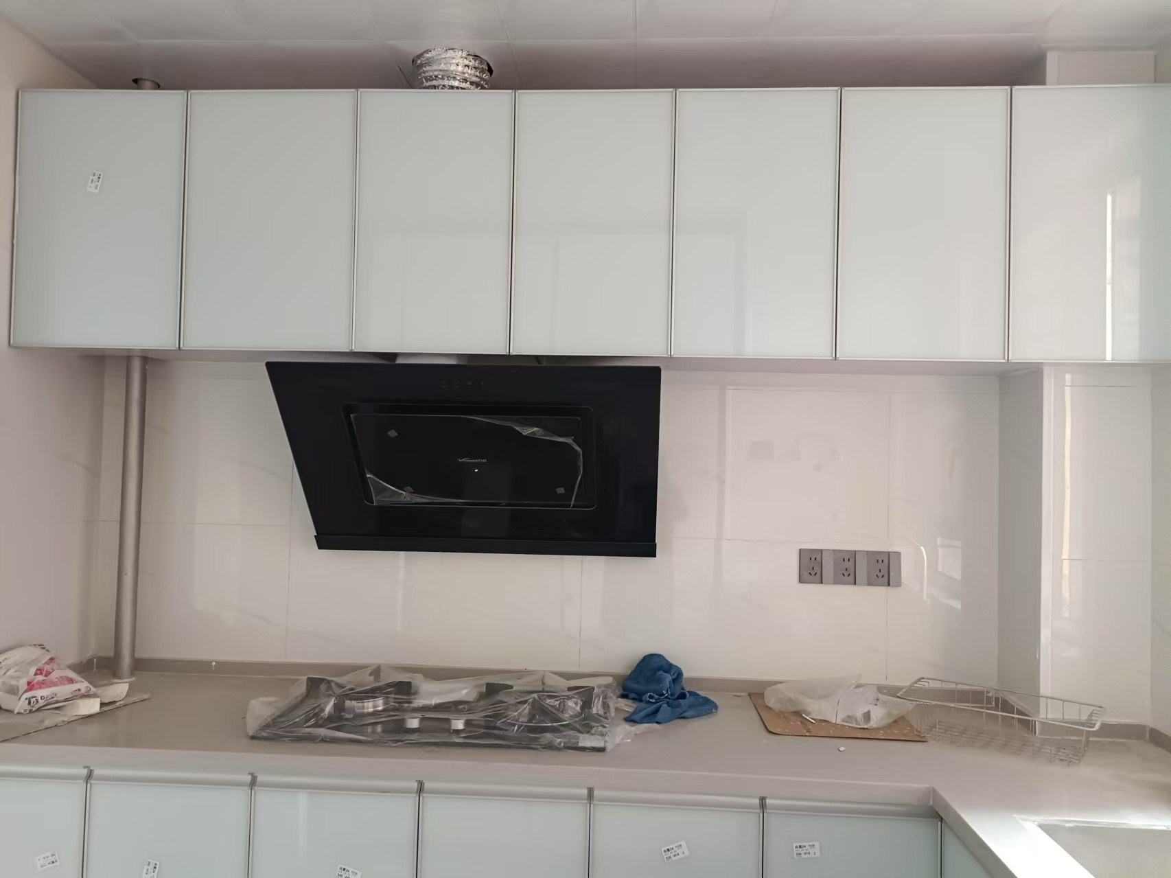 凯富南方鑫城  4室2厅2卫    3500.0元/月 凯富南方鑫城  4室2厅2卫    3500.0元/月室内图