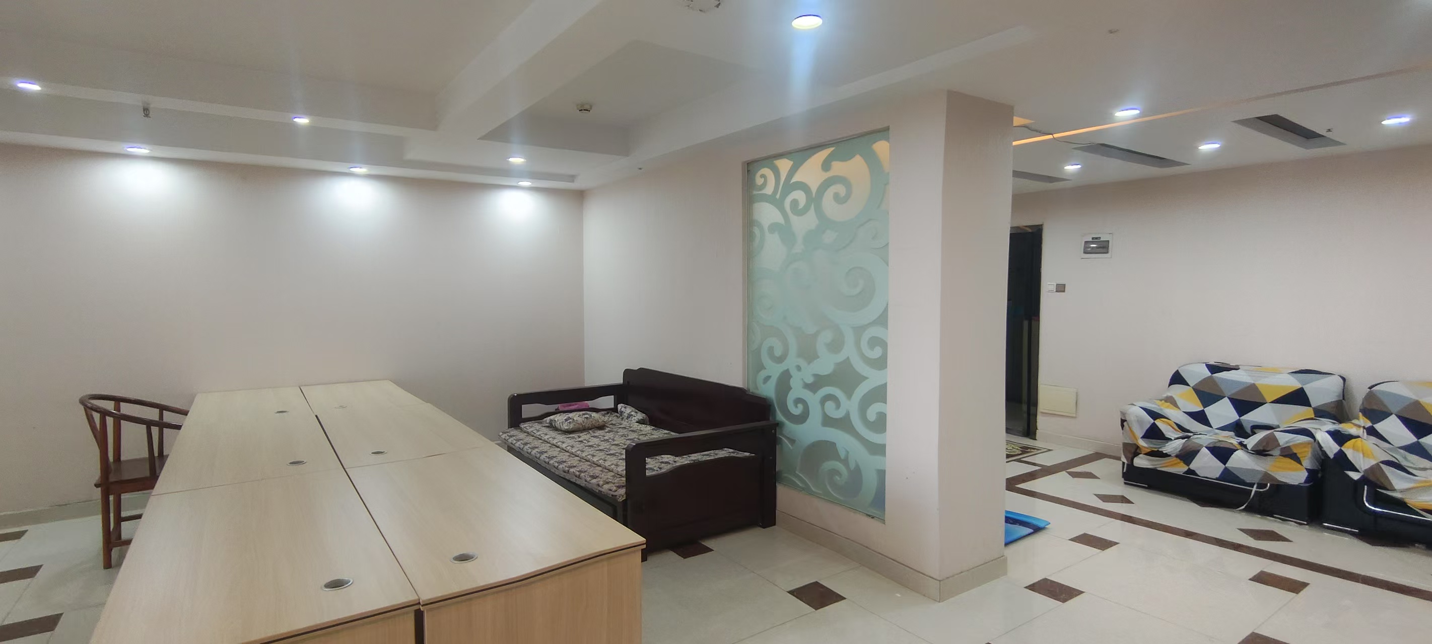 万象新天   122.0㎡      3500.0元/月室内图