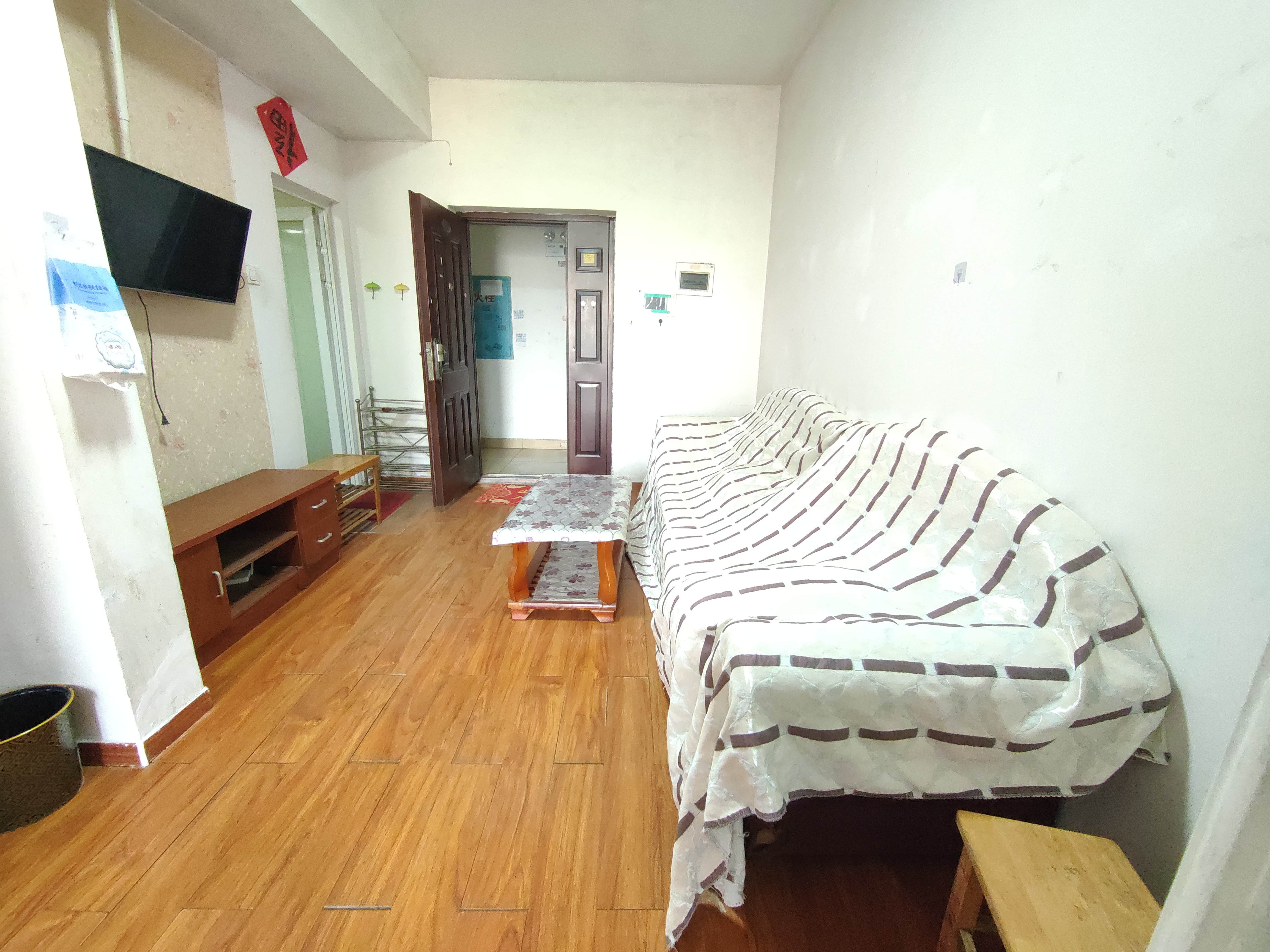 金领家族  1室1厅1卫    1200.0元/月室内图