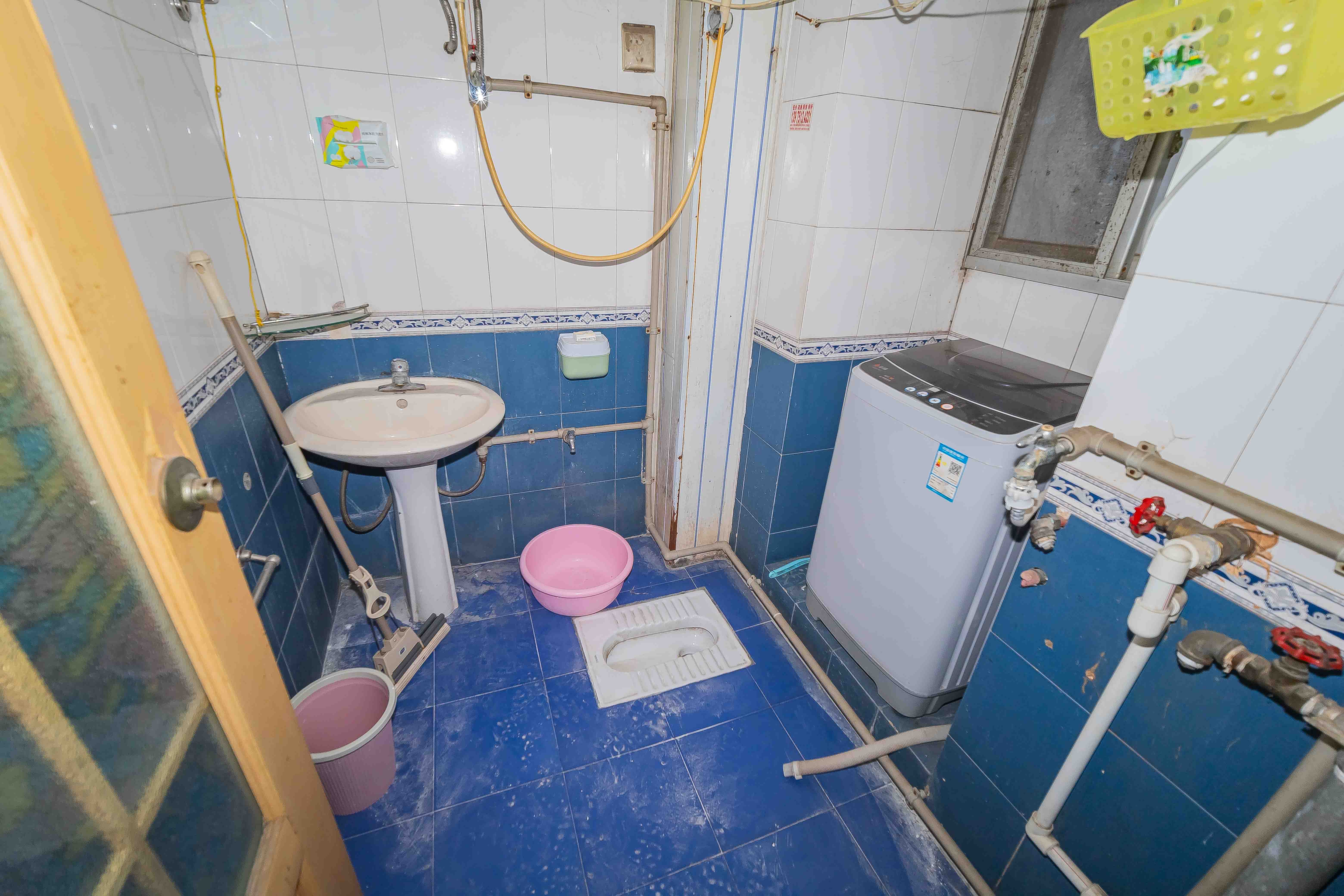 省机械工业学院（湖南工业职业学院雨花校区）  3室1厅1卫   50.00万卫生间
