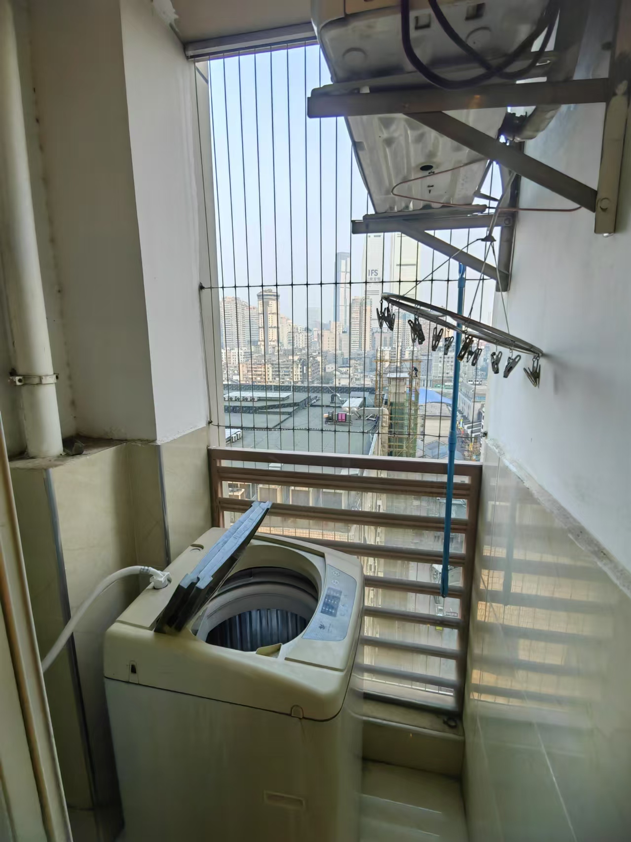 江岸丽都(江与城) 1室1厅1卫 2200.0元/月 江岸丽都(江与城) 1室1厅1卫 2200.0元/月室内图