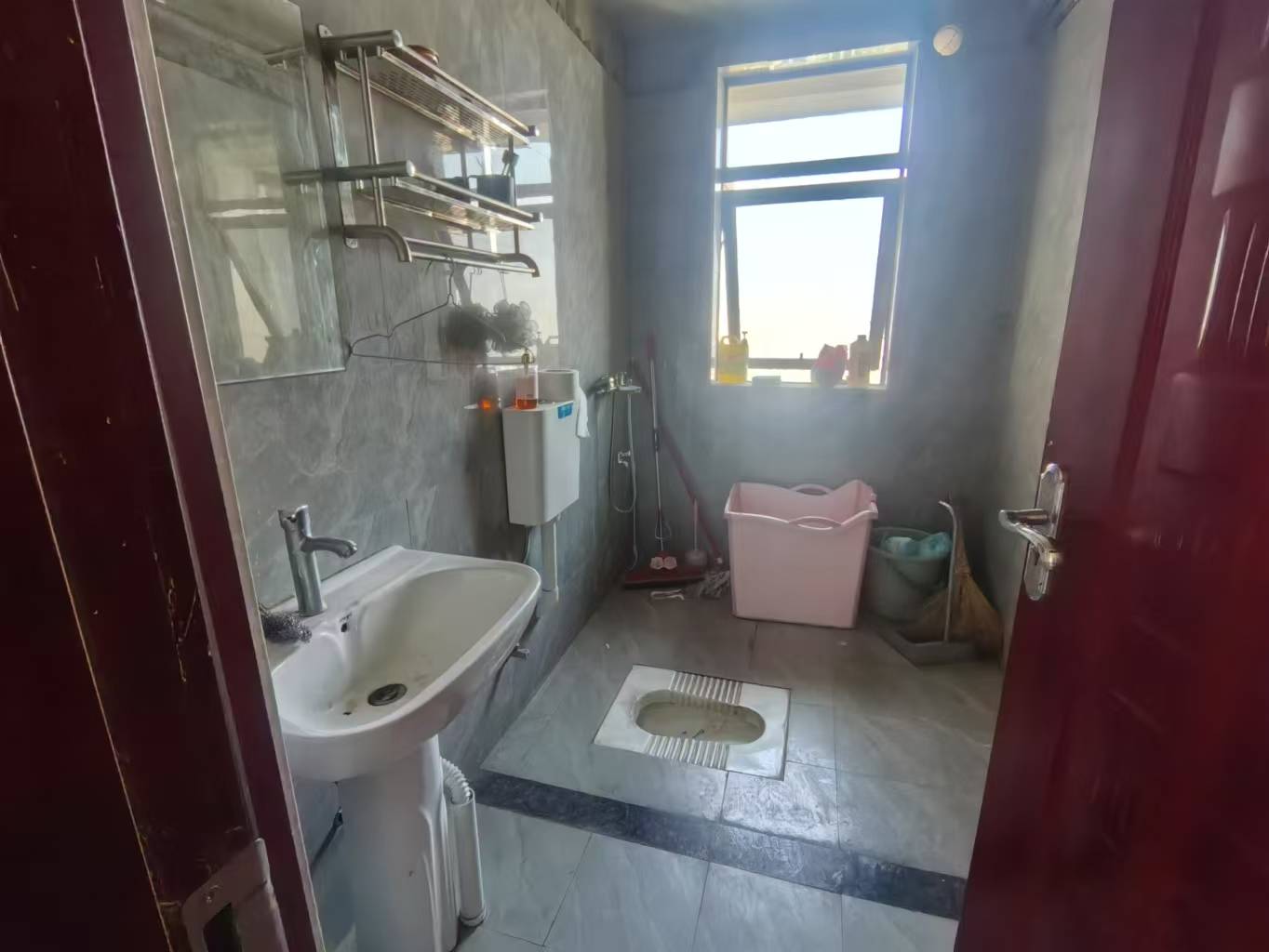 新桂广场 3室2厅2卫 56.8万 新桂广场 3室2厅2卫 56.8万室内图