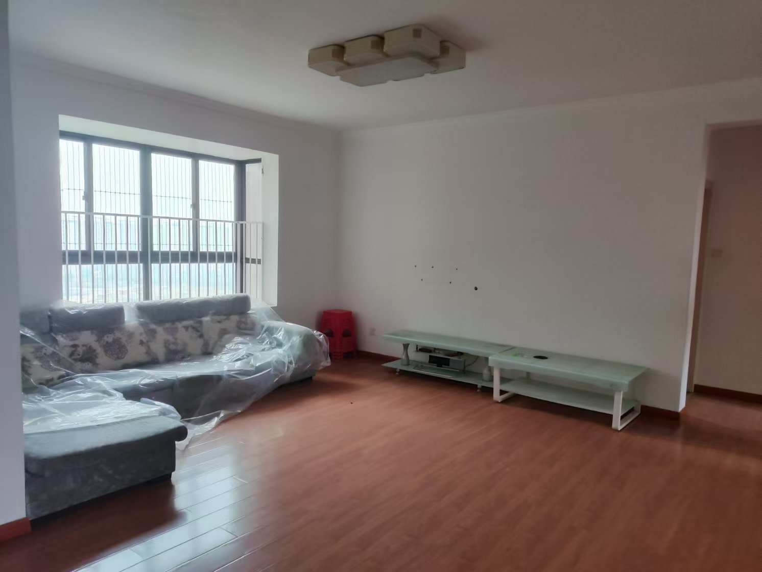 山水嘉园 4室2厅1卫 2000.0元/月 山水嘉园 4室2厅1卫 2000.0元/月室内图