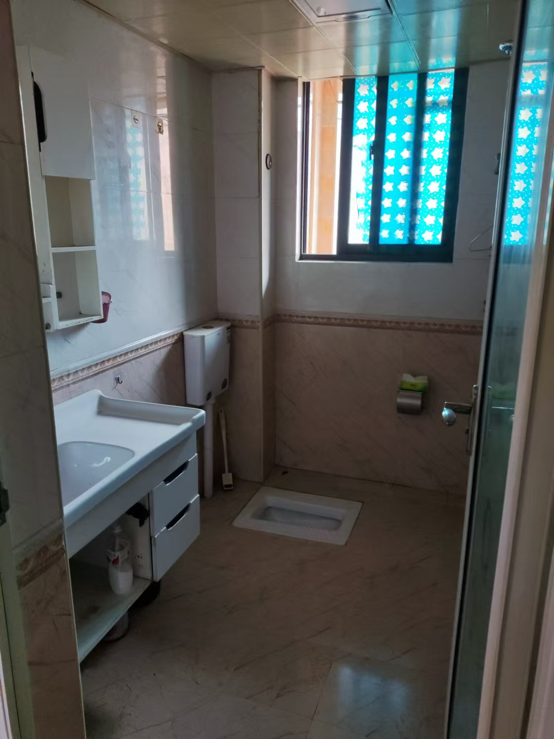 山水嘉园 4室2厅1卫 2000.0元/月 山水嘉园 4室2厅1卫 2000.0元/月室内图