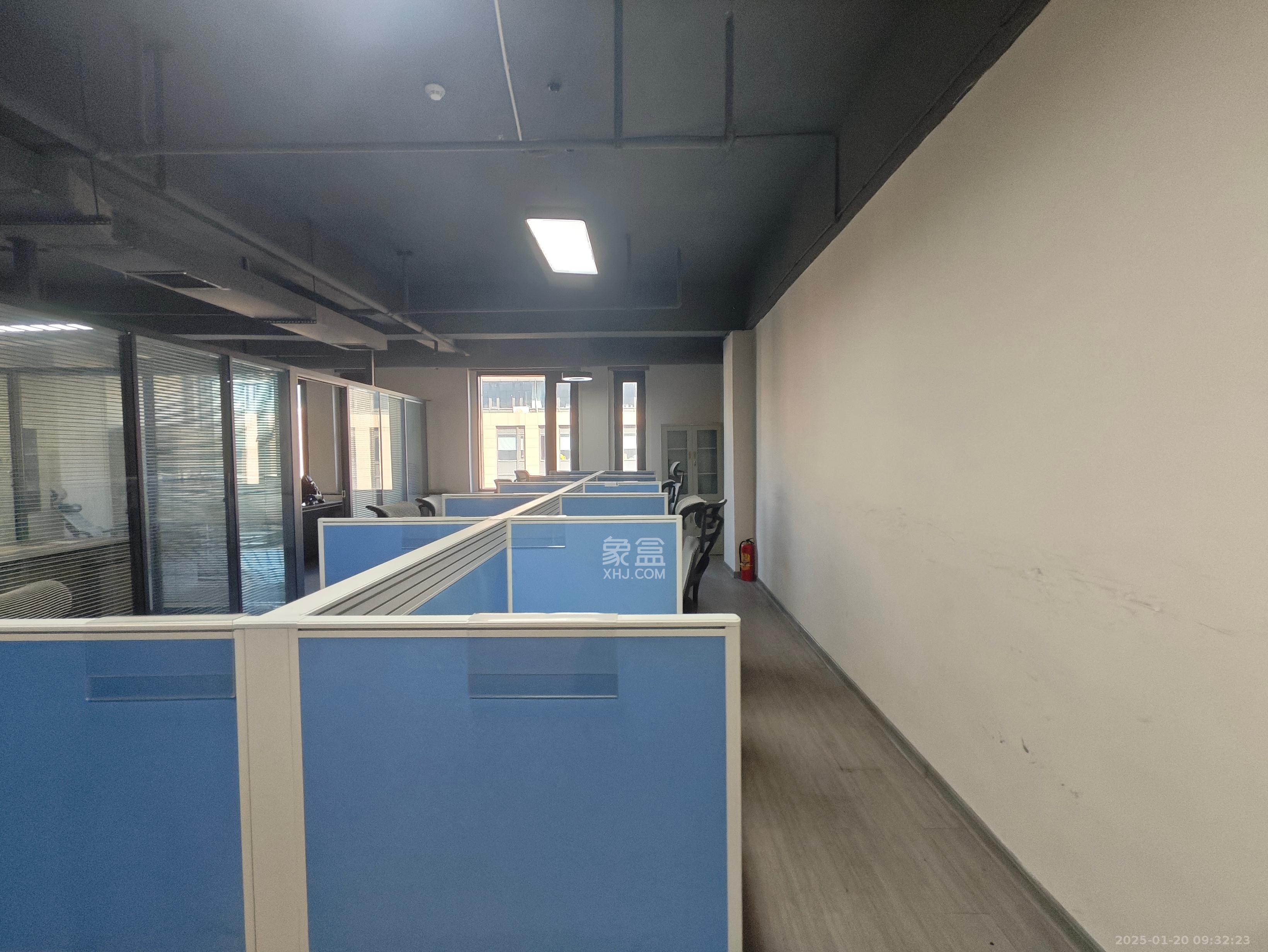 创谷国家广告产业园  1室1厅1卫    5000.0元/月 创谷国家广告产业园  1室1厅1卫    5000.0元/月室内图