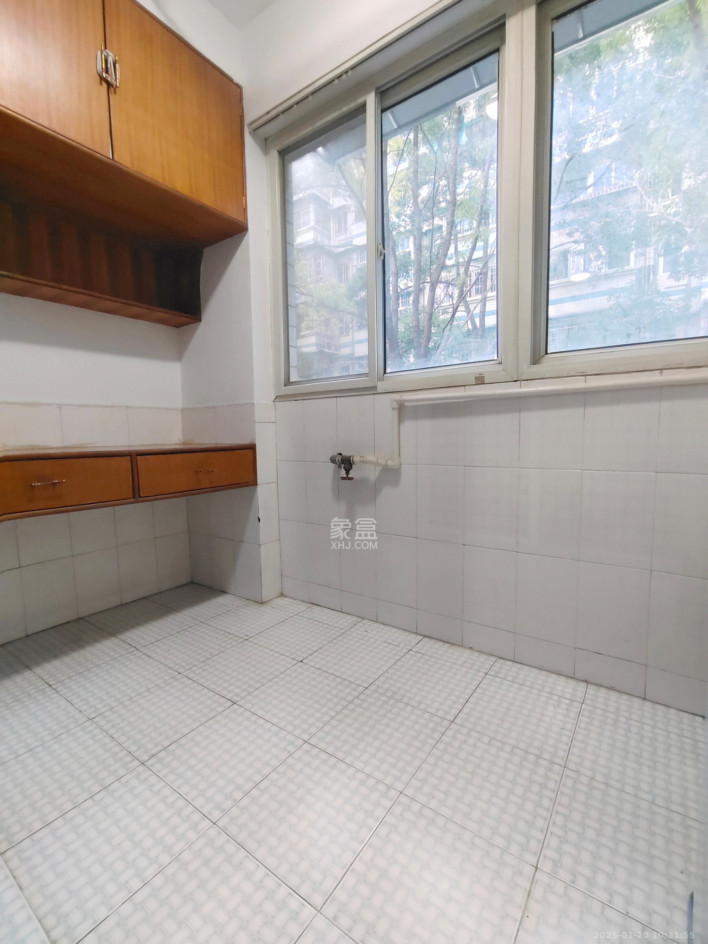 四方小区  2室2厅1卫    1700.0元/月室内图