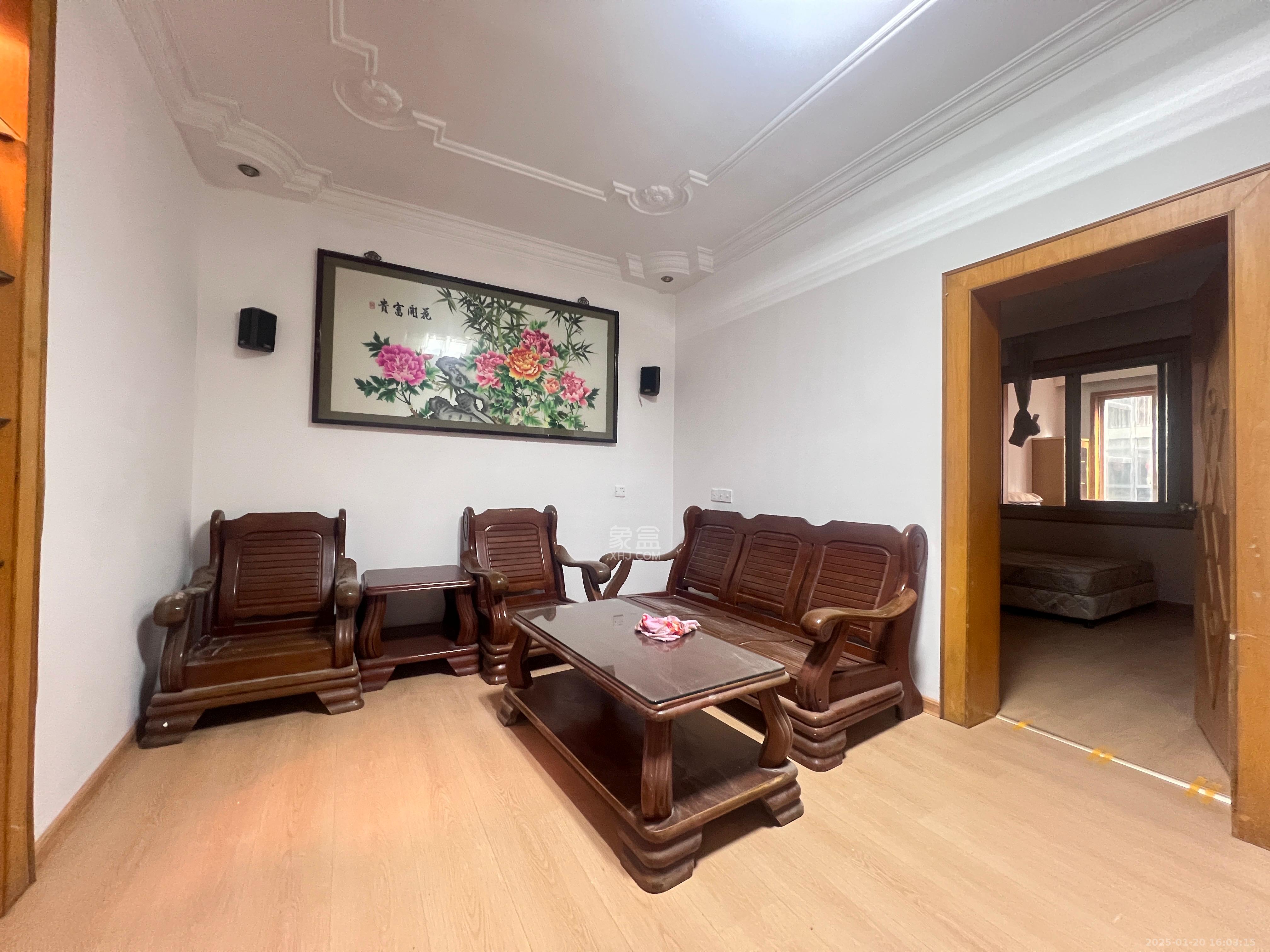 湘农桥社区 3室2厅2卫 2200.0元/月 湘农桥社区 3室2厅2卫 2200.0元/月室内图