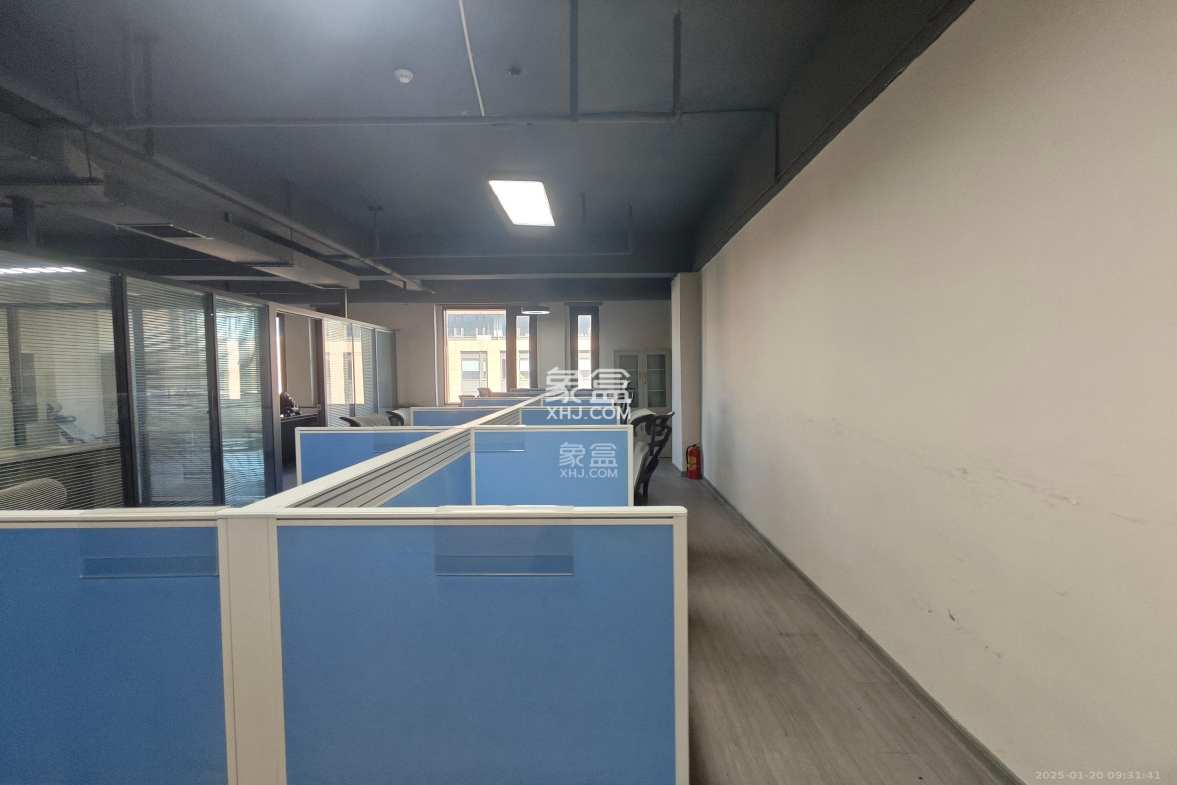 创谷国家广告产业园  1室1厅1卫    5000.0元/月 创谷国家广告产业园  1室1厅1卫    5000.0元/月室内图