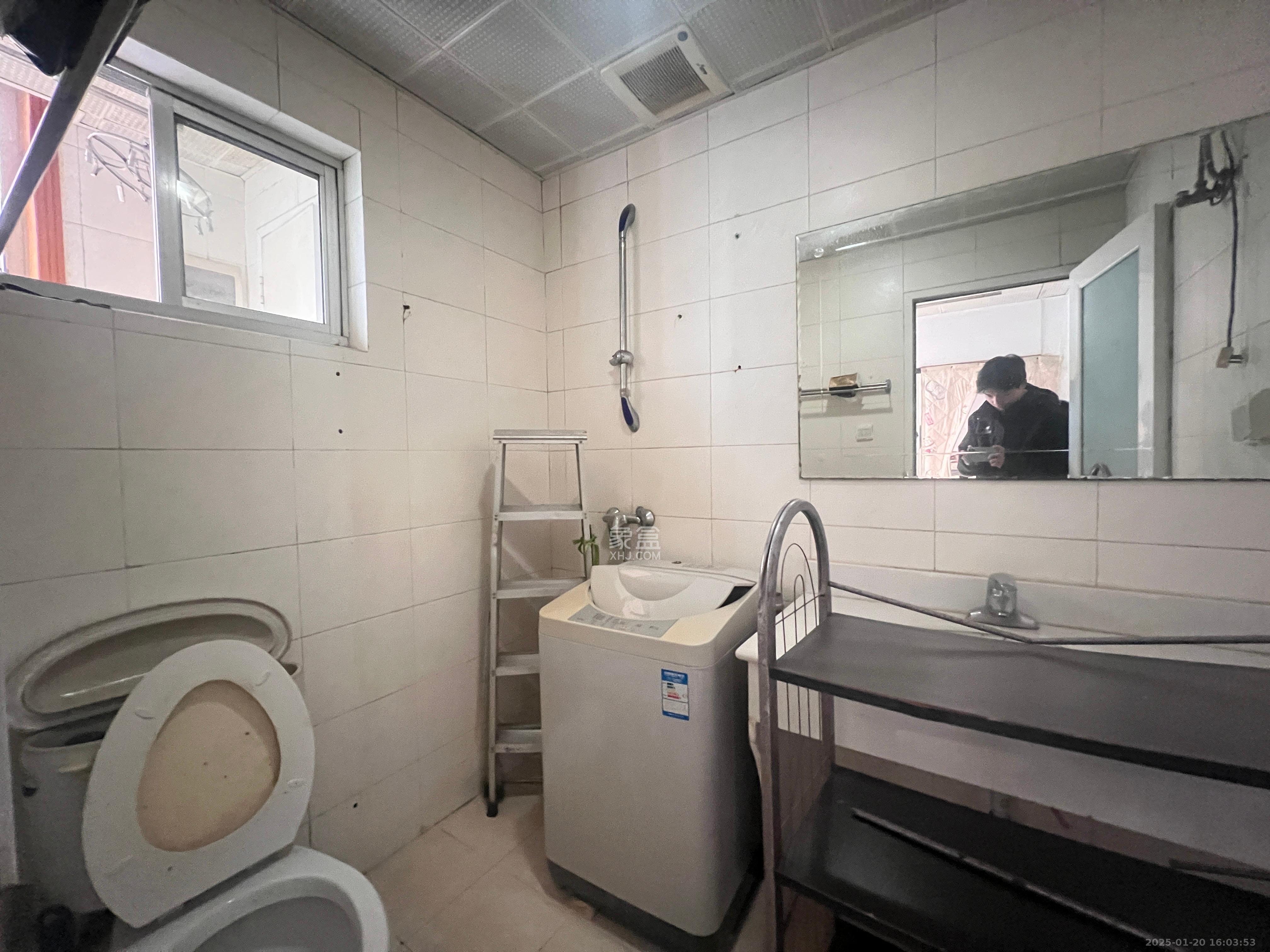 湘农桥社区 3室2厅2卫 2200.0元/月 湘农桥社区 3室2厅2卫 2200.0元/月室内图