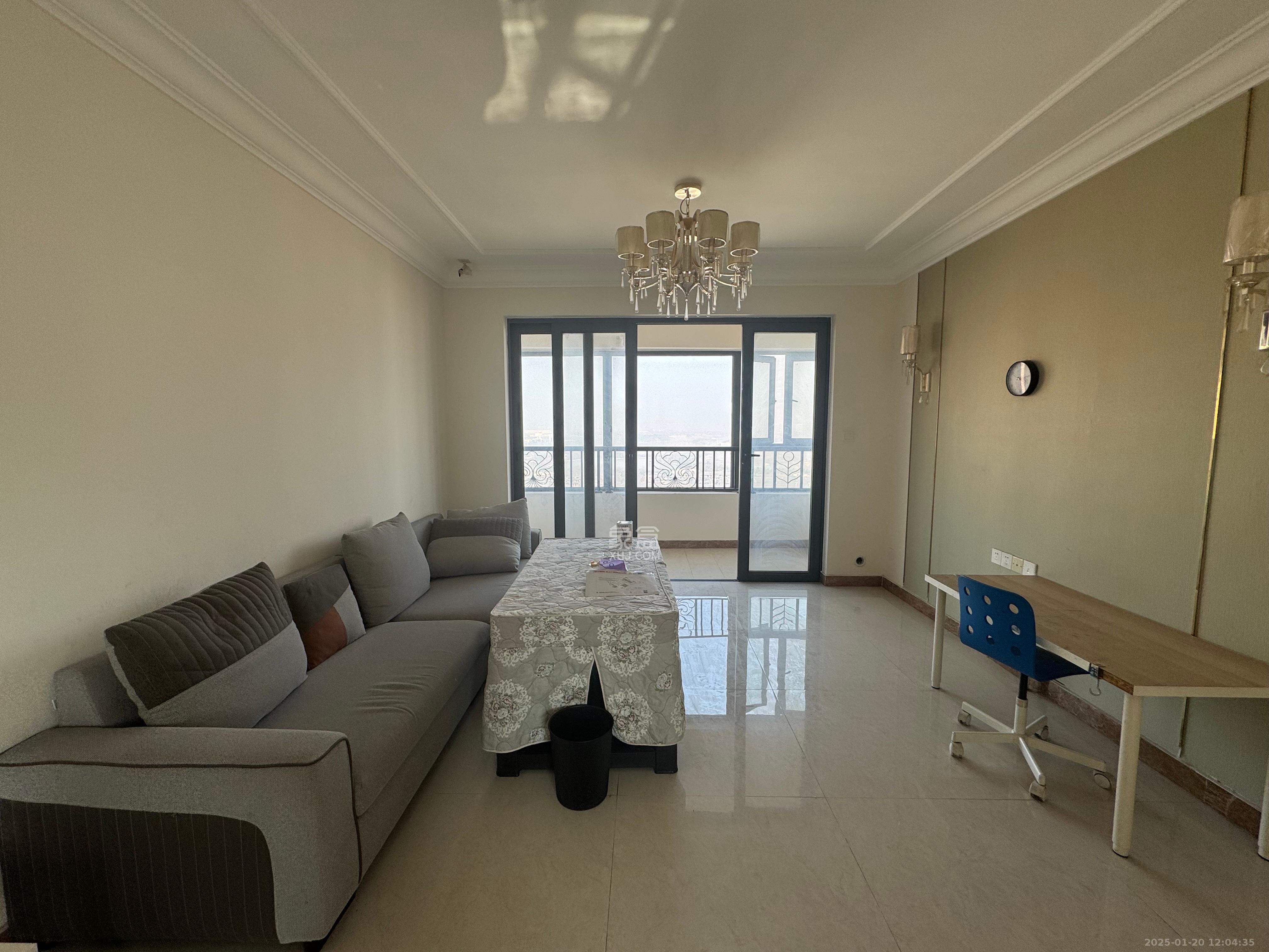 恒大御景半岛 3室2厅2卫 1800.0元/月 恒大御景半岛 3室2厅2卫 1800.0元/月室内图