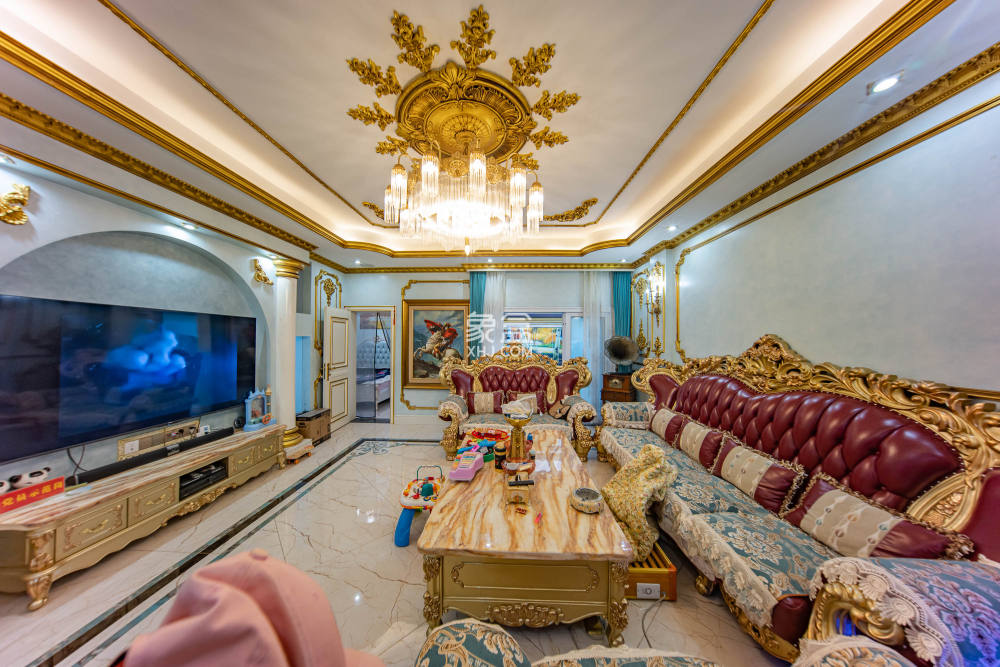 麓山恋迪亚溪谷  7室2厅4卫    448.0万