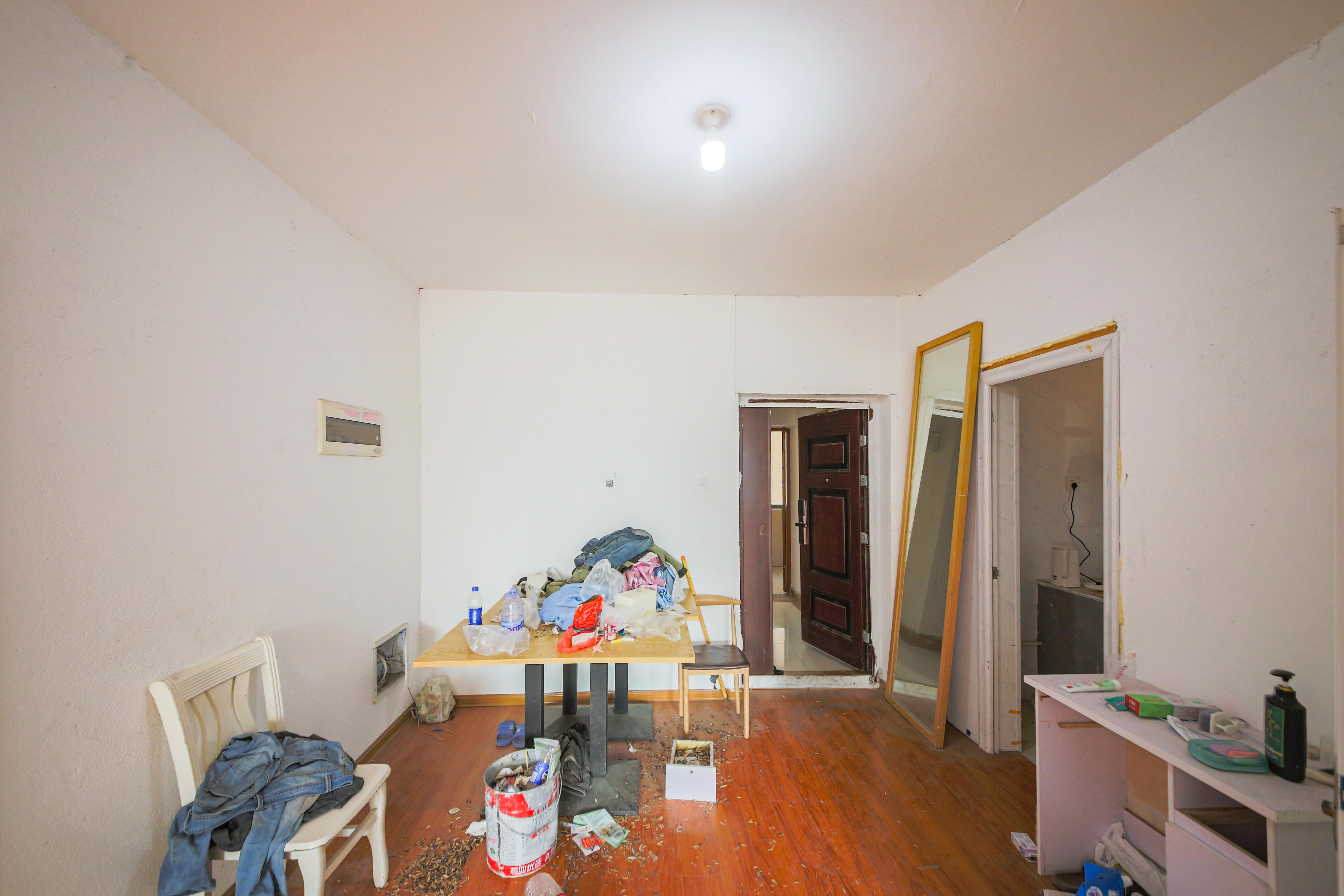 鑫远御文台二期  2室2厅1卫    58.0万 鑫远御文台二期  2室2厅1卫    58.0万